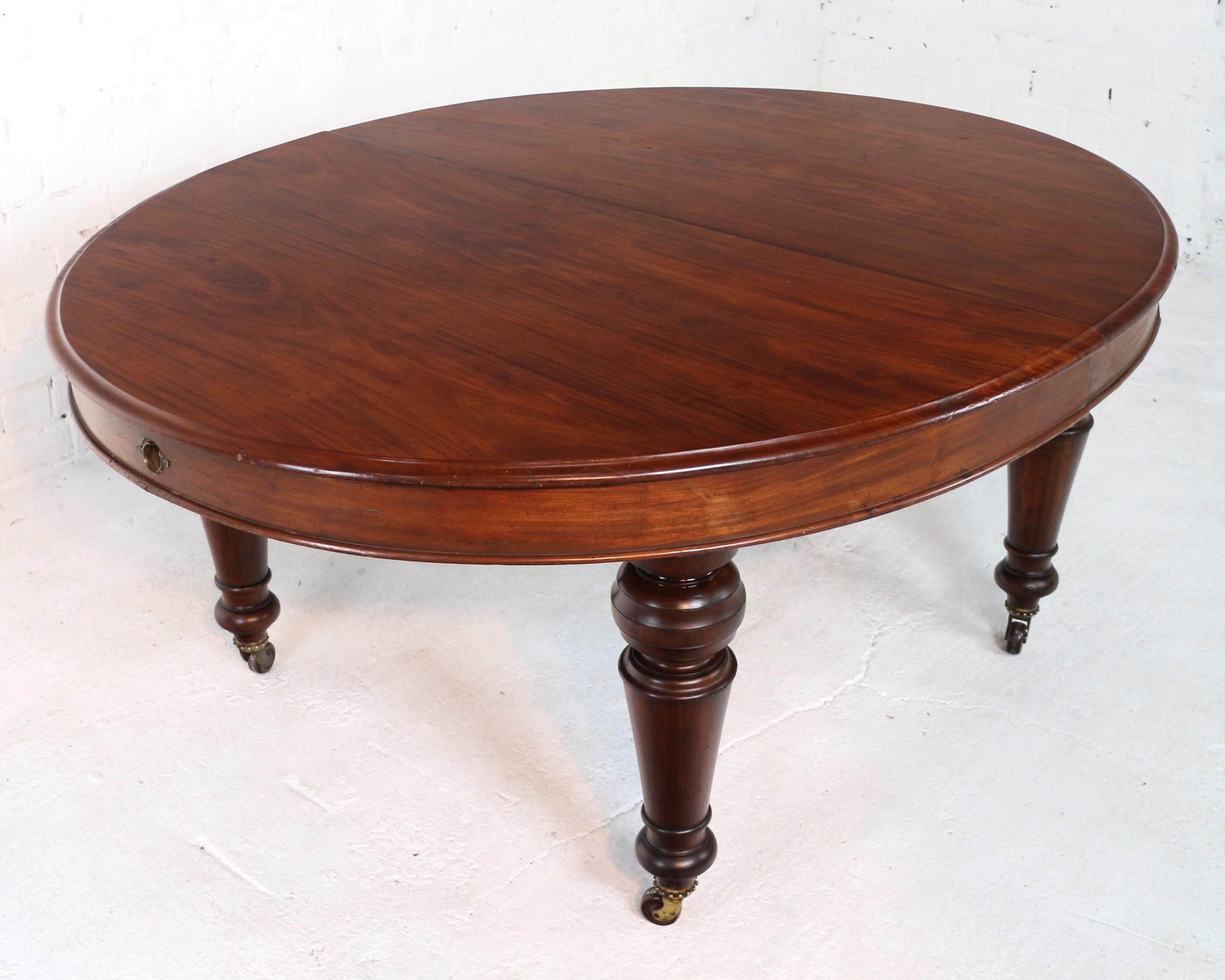 Antique Victorian Cuban Mahogany Extending Dining Table & Three Leaves, Seats 12 For Sale 3