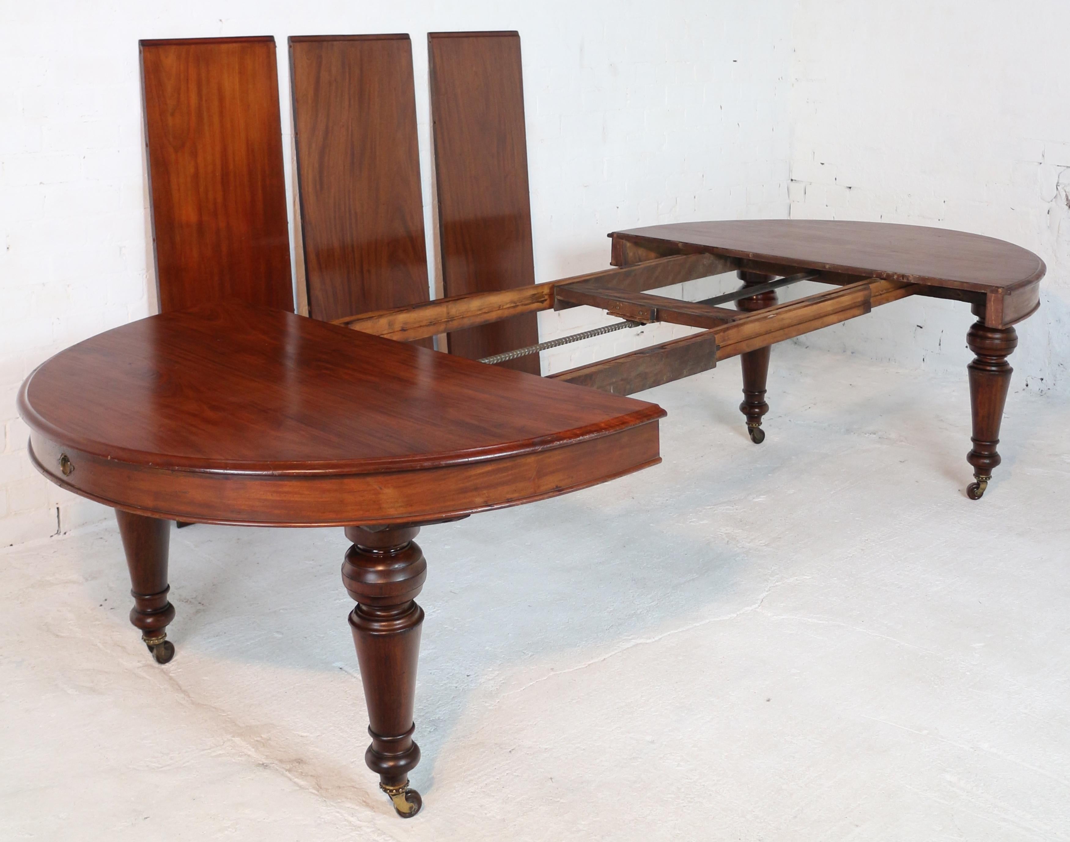 Brass Antique Victorian Cuban Mahogany Extending Dining Table & Three Leaves, Seats 12 For Sale