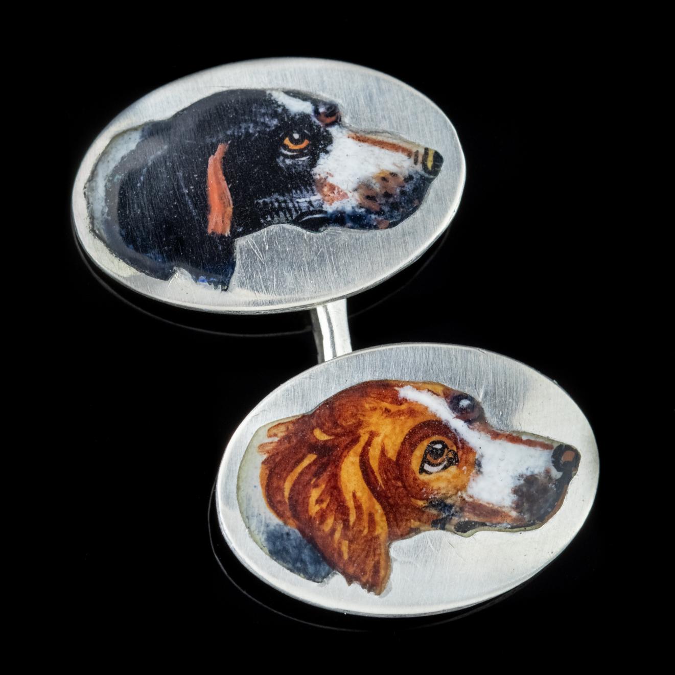 Antique Victorian Cufflinks Enamel Spaniel Dog Silver circa 1900 Boxed In Good Condition For Sale In Lancaster, Lancashire