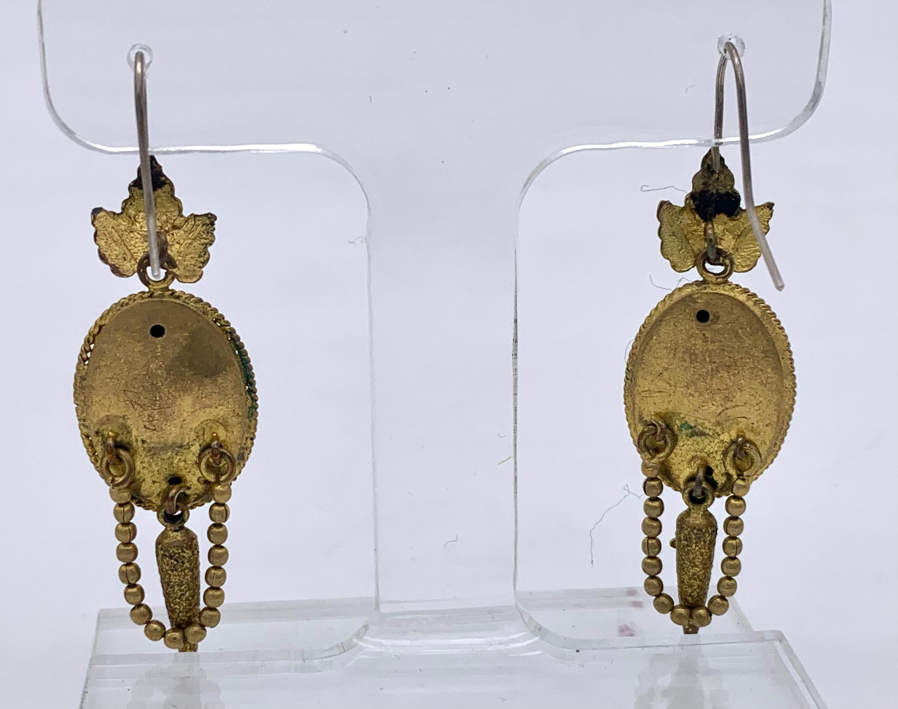 Antique Victorian Dangle Earrings  Two Colour Gilt Metal Tassels Leaves Flowers In Good Condition For Sale In Munich, Bavaria