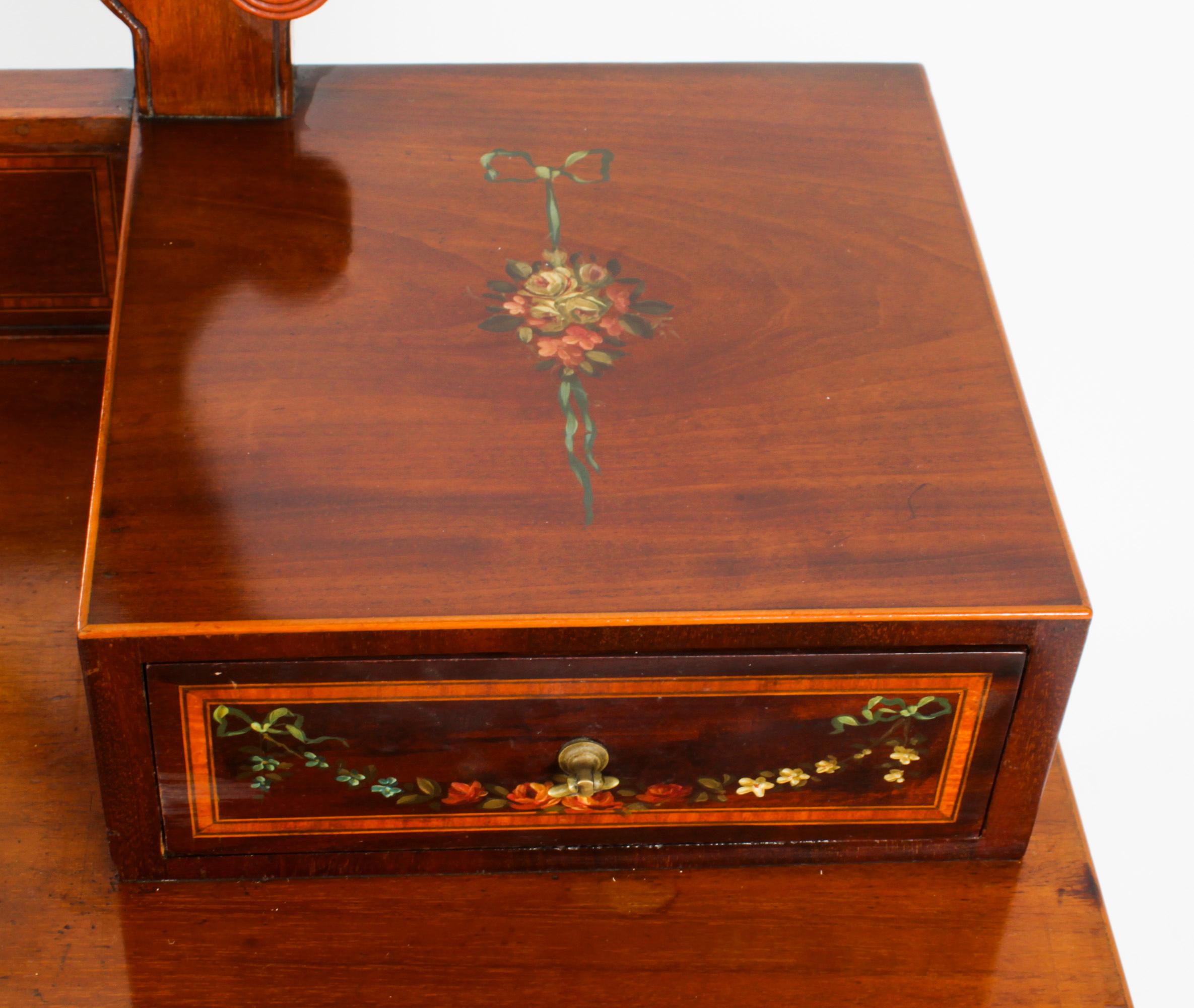 Mahogany Antique Victorian Decorative Dressing Table, 19th C