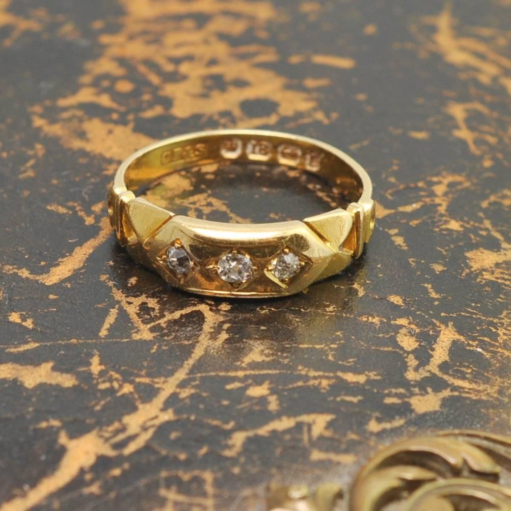Antique Victorian Diamond 18 Carat Gold Ring For Sale 5