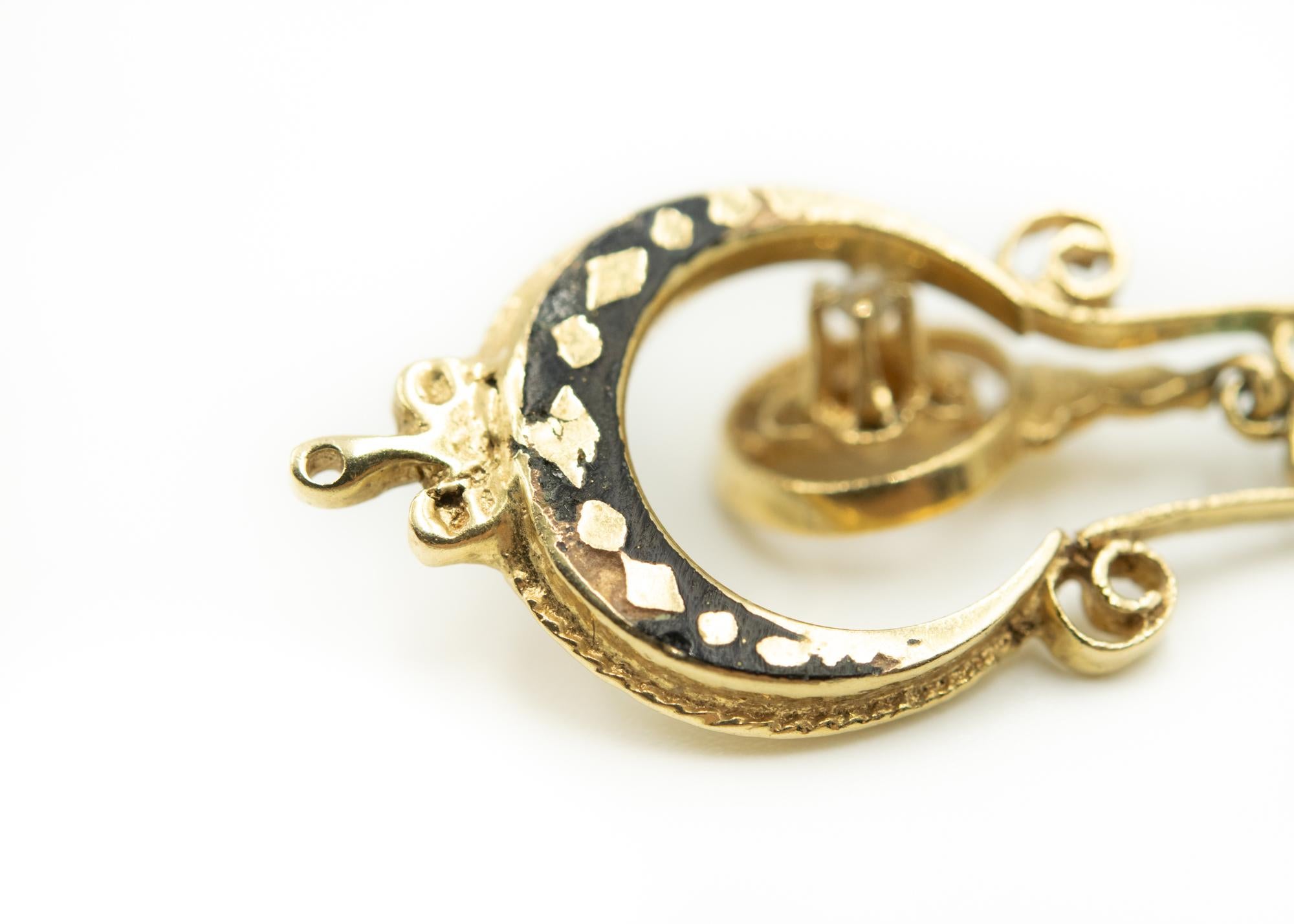 Antike viktorianische Diamant- und schwarze Emaille-Tropfen-Ohrringe aus Gelbgold im Zustand „Relativ gut“ im Angebot in Miami Beach, FL