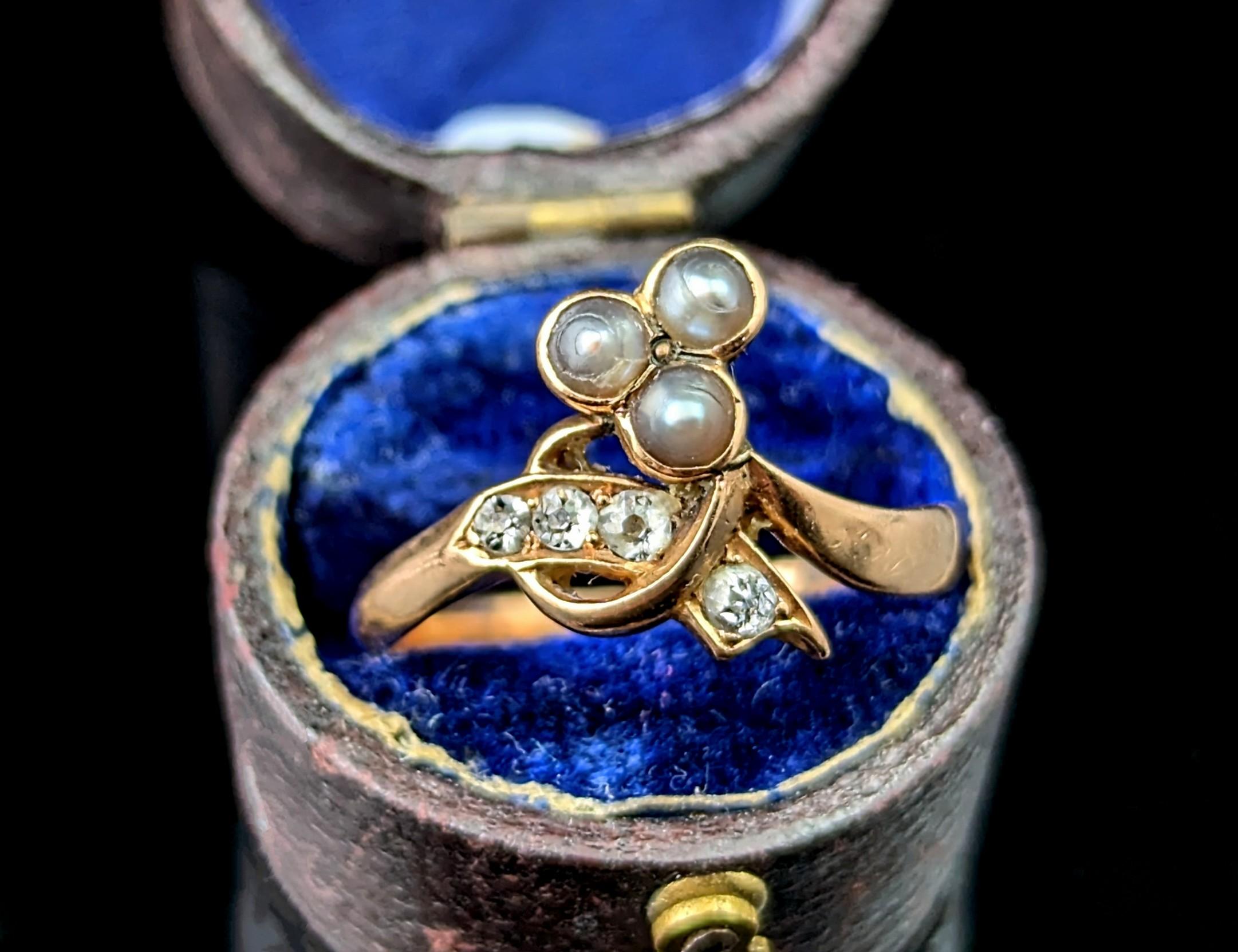 Women's Antique Victorian Diamond and Pearl shamrock ring, 18k gold For Sale