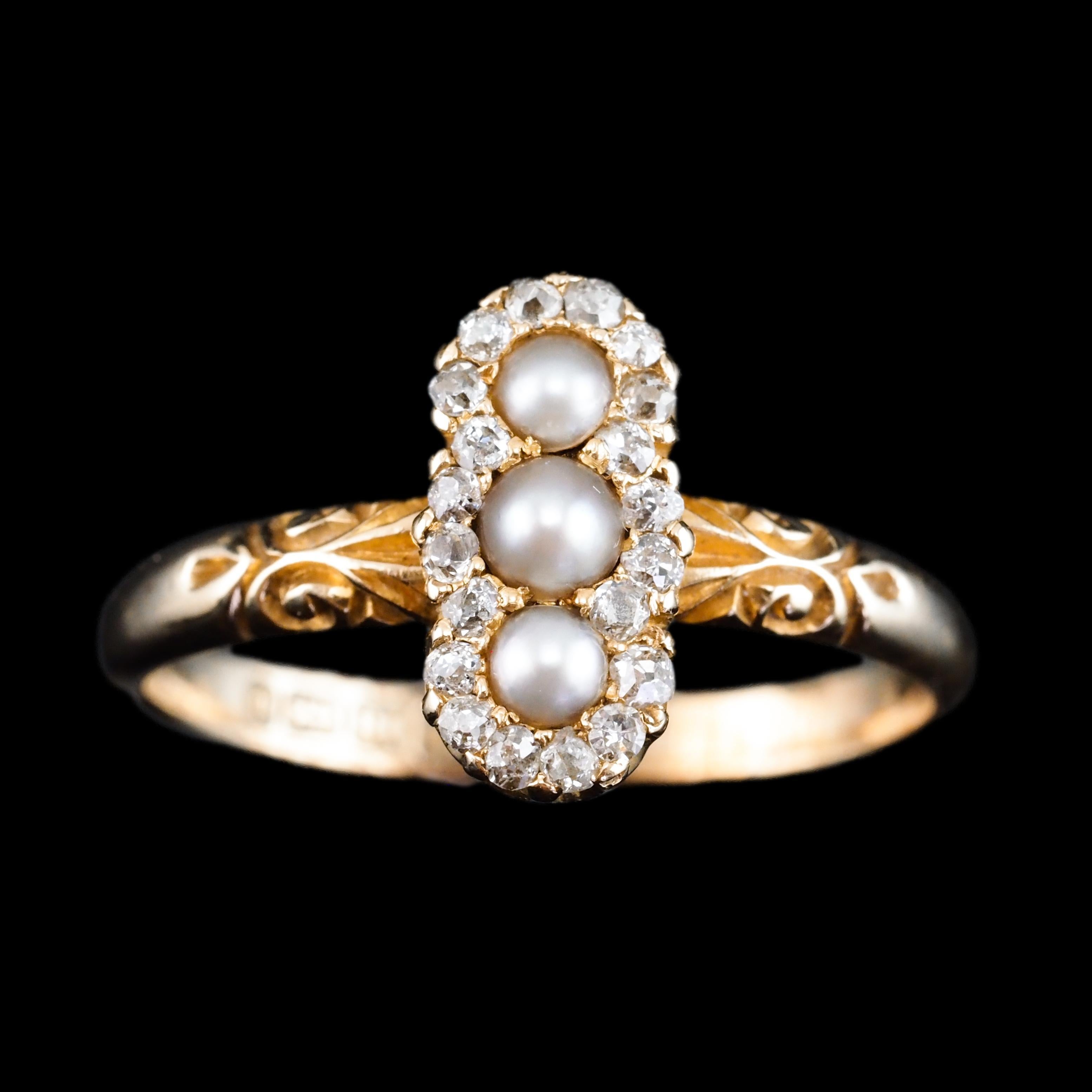 Antique Victorian Diamond and Pearl Triple Cluster Ring 18K Gold - c.1900 For Sale 1