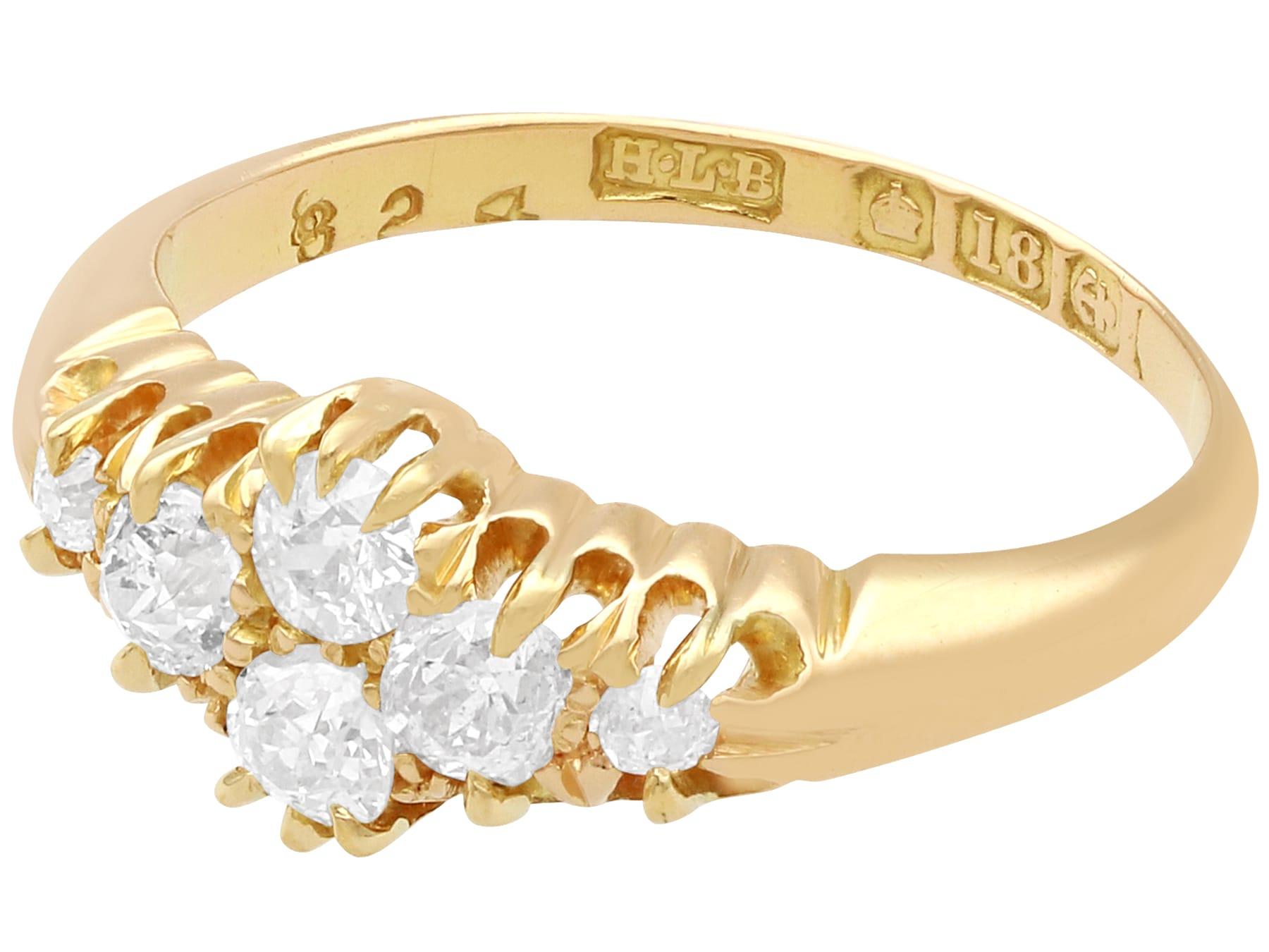 Viktorianischer Verlobungsring aus Gelbgold mit Diamanten und Gelbgold (Rundschliff) im Angebot