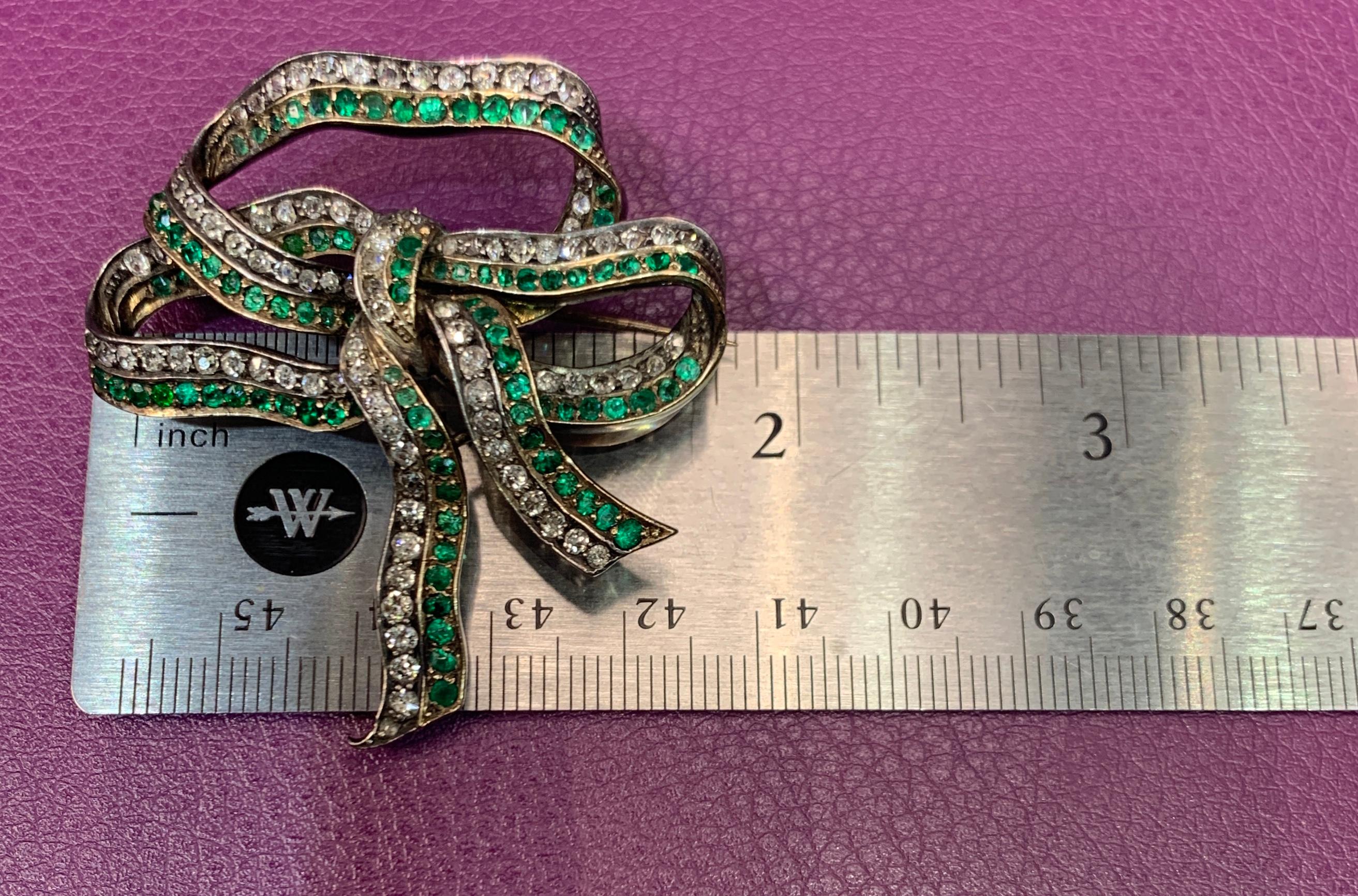 Round Cut Antique Victorian Diamond & Emerald Bow Brooch For Sale