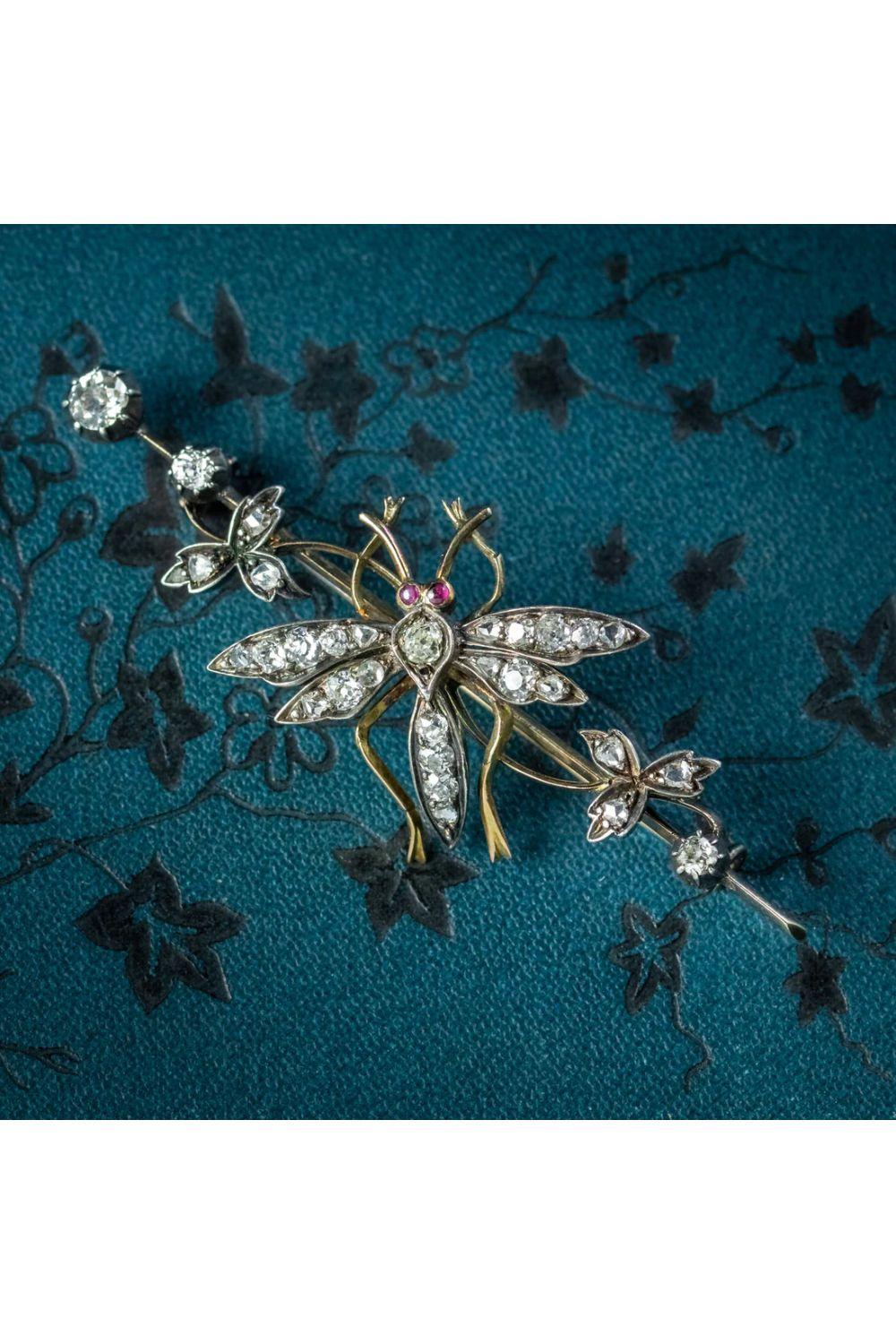 Antique Victorian Diamond Insect Brooch Silver 18 Carat Gold, circa 1900 For Sale 1