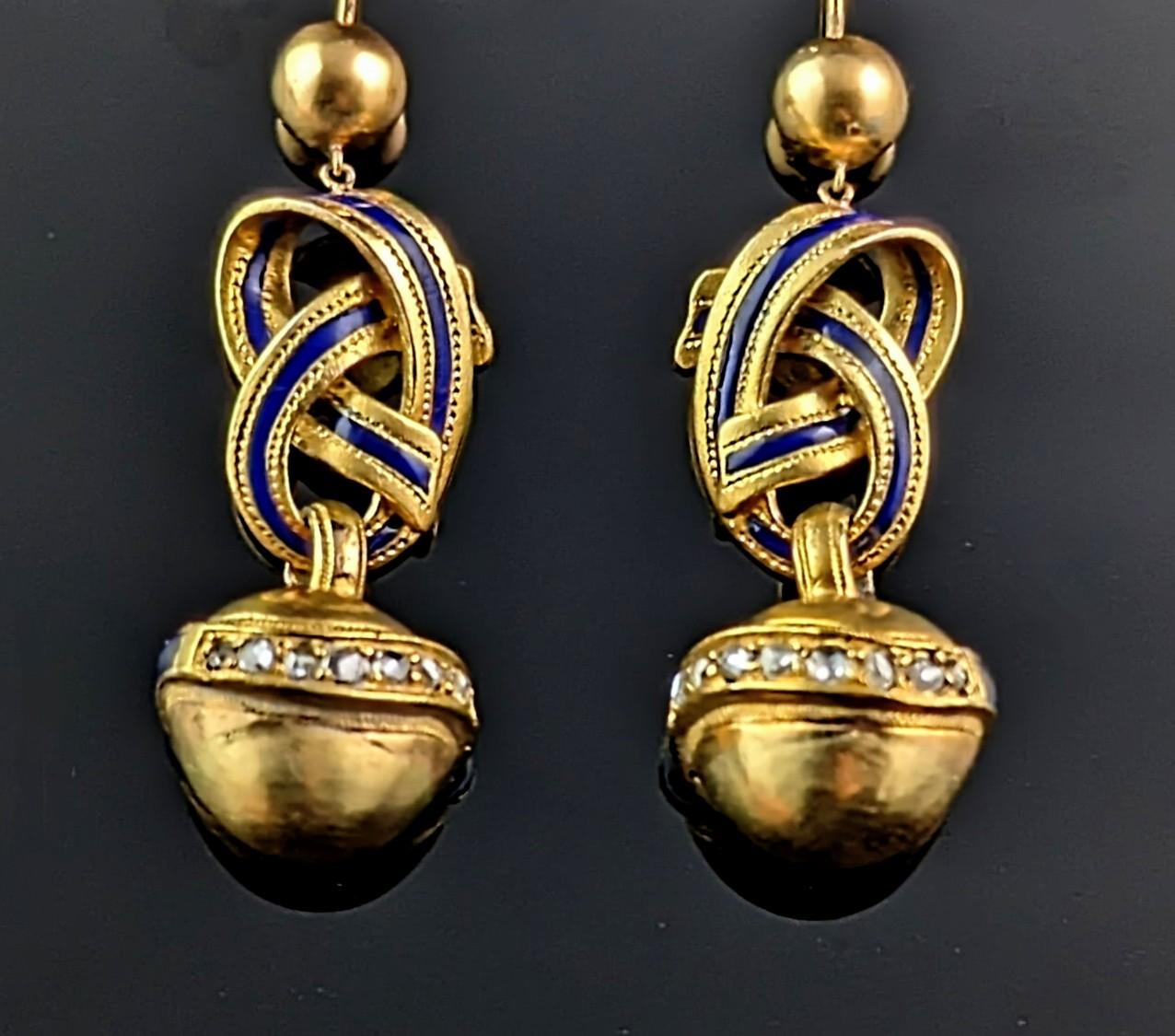 A gorgeous pair of antique Victorian lovers knot earrings.

The lovers knot has become such a revered symbol in Victorian jewellery, a romantic sentiment also known as the true love knot is a symbol of a couples strong bond to one another.

These