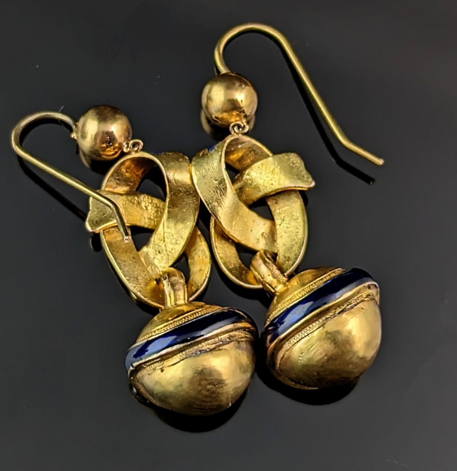 Antique Victorian Diamond lovers knot earrings, 15k gold and Blue enamel In Good Condition For Sale In NEWARK, GB