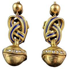 Boucles d'oreilles nœuds victoriennes anciennes pour amateurs de diamants, or 15 carats et émail bleu