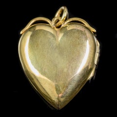 Antique Victorian Diamond Opal Heart Locket 18 Carat Gold, circa 1900