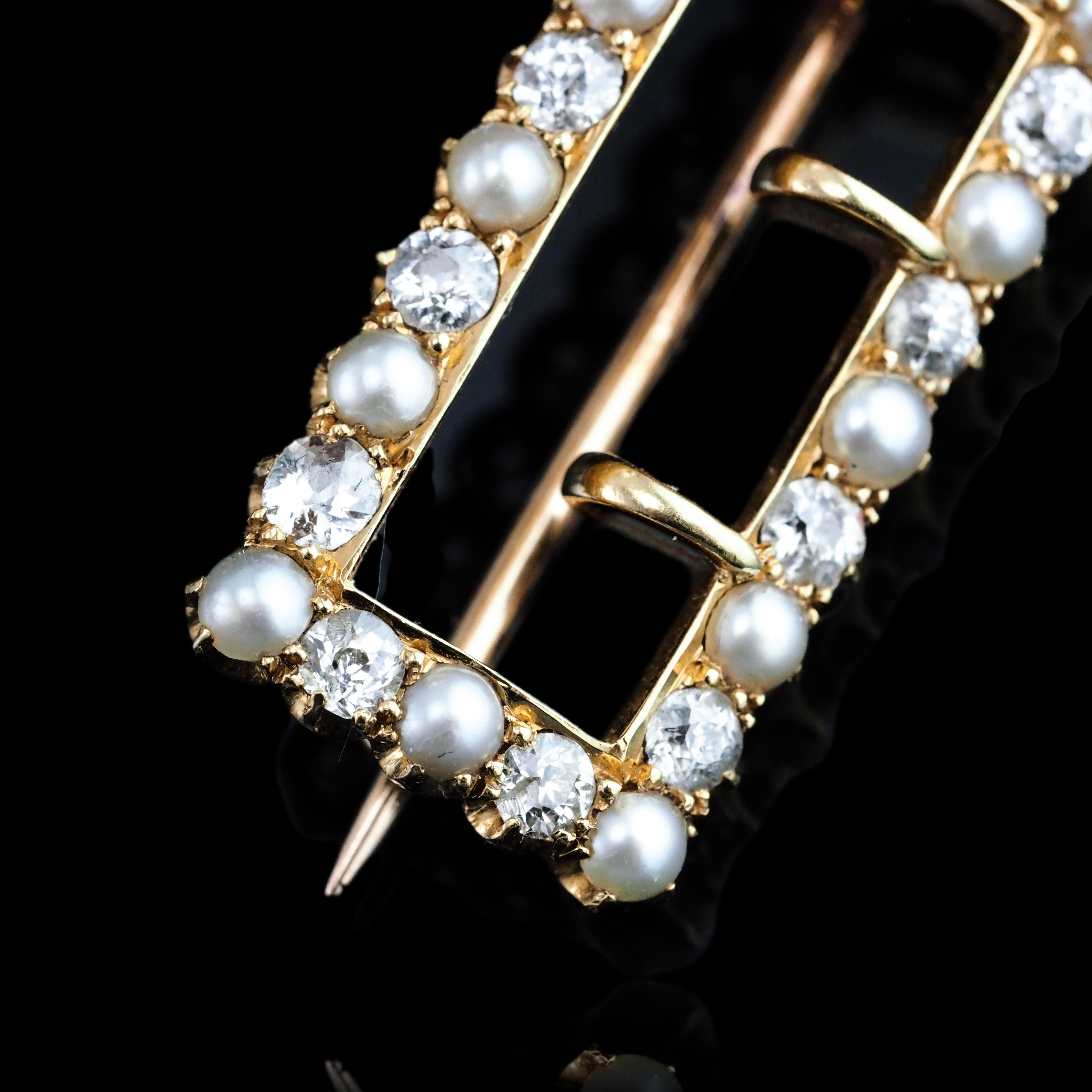 Antica spilla/pendente vittoriano con diamante e perla, a forma di fibbia in oro 18 carati - C.C. 1890 in vendita 5