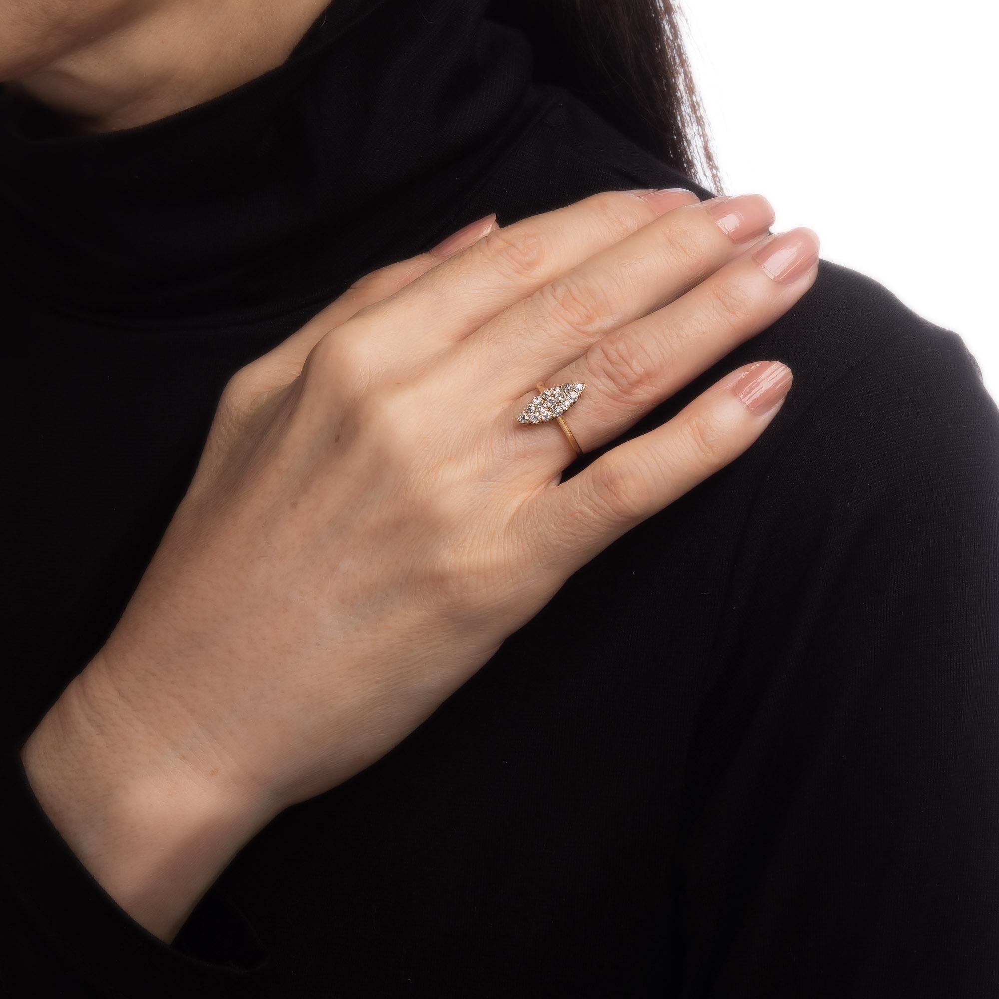 Bague victorienne ancienne petite navette en or jaune 18 carats, taille 4 Pour femmes en vente