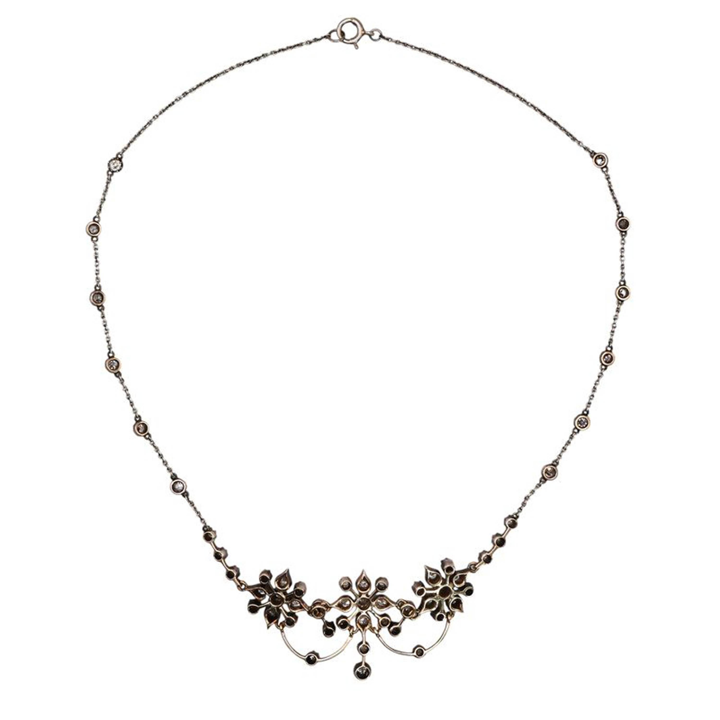 Antique Victorian Diamond, Silver and Gold Flower Necklace, Circa 1890 In Good Condition For Sale In London, GB