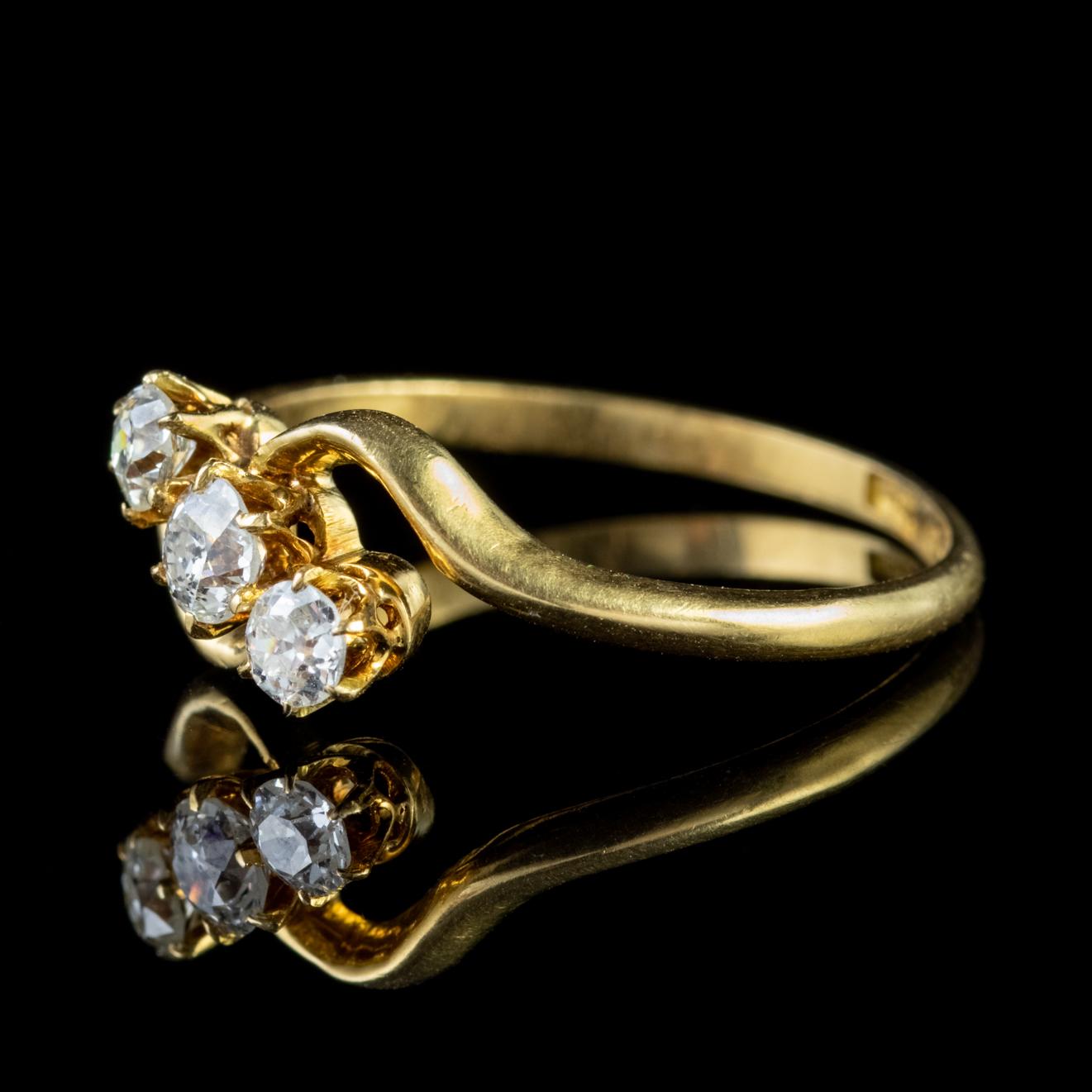 Antique Victorian Diamond Trilogy 18 Carat Gold, circa 1900 Ring In Good Condition For Sale In Lancaster, Lancashire