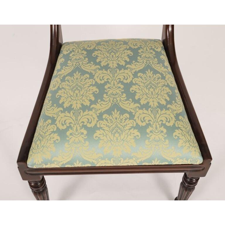 Ancienne table de salle à manger victorienne 19ème siècle et 8 chaises de salle à manger à dossier en vente 12