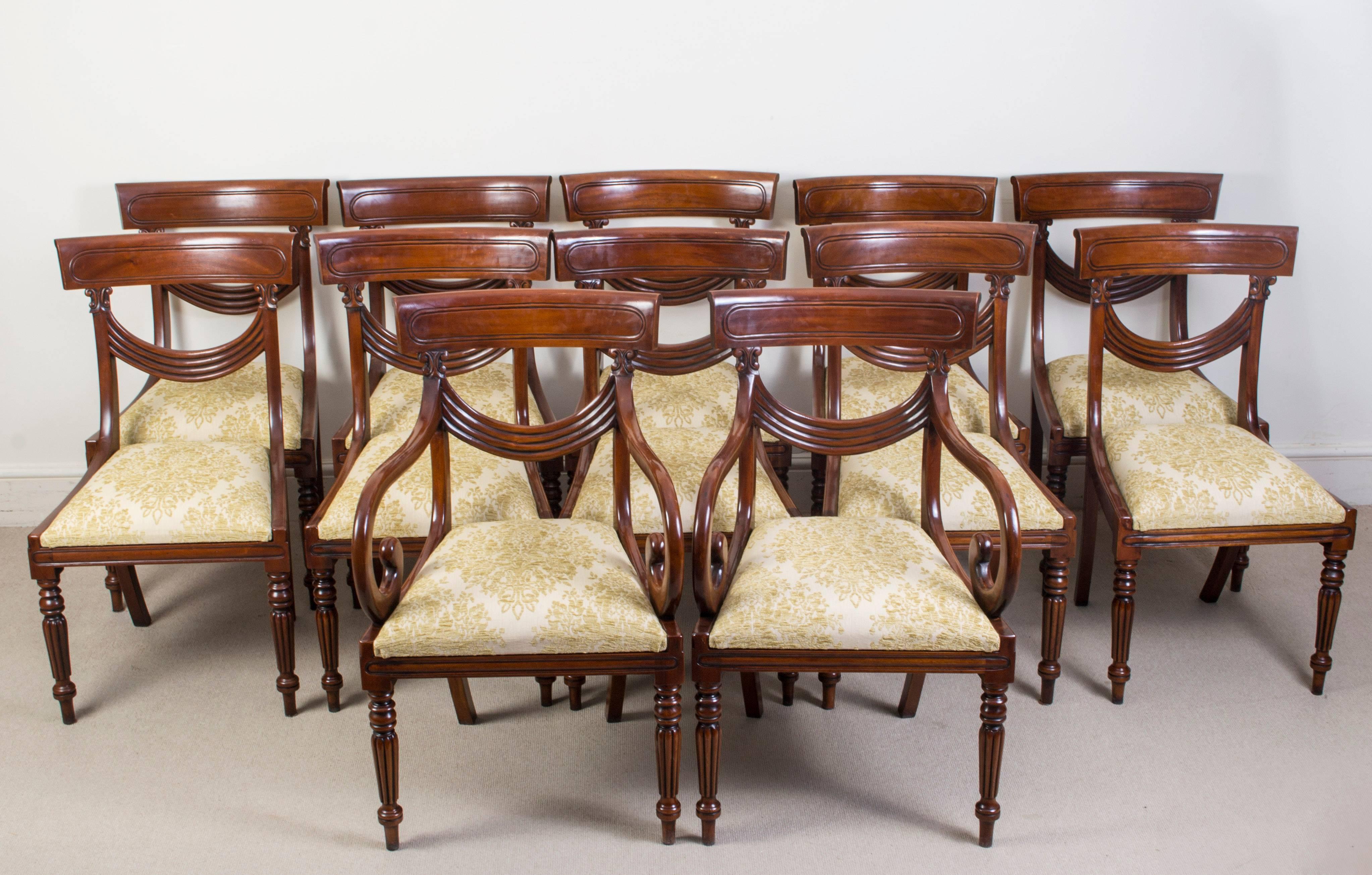 Antique Victorian Dining Table and 12 Chairs 19th Century 6