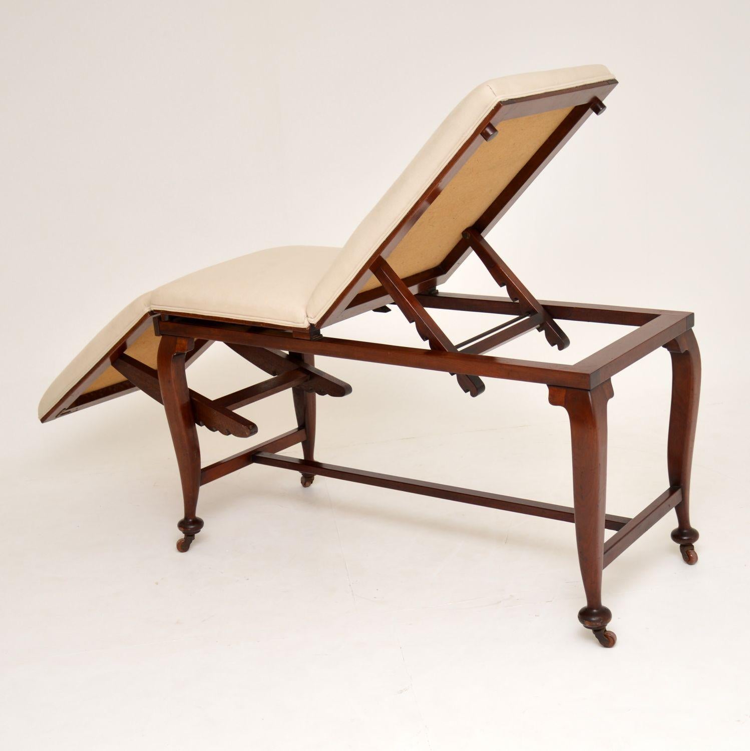 Antique Victorian Doctors Bed / Chaise Longue 3