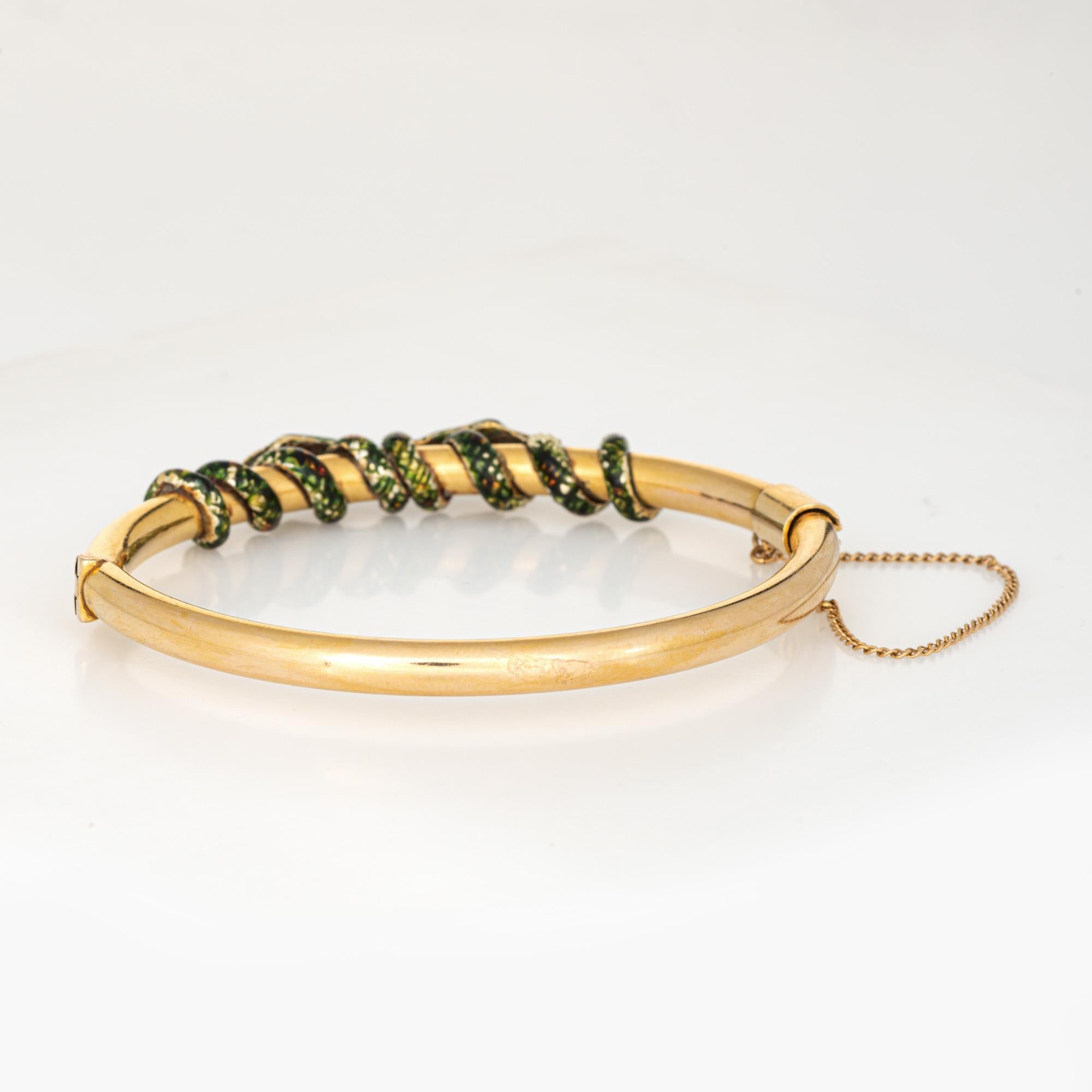 Bracelet victorien ancien en or jaune 14 carats avec deux serpents enroulés en émail Bon état - En vente à Torrance, CA