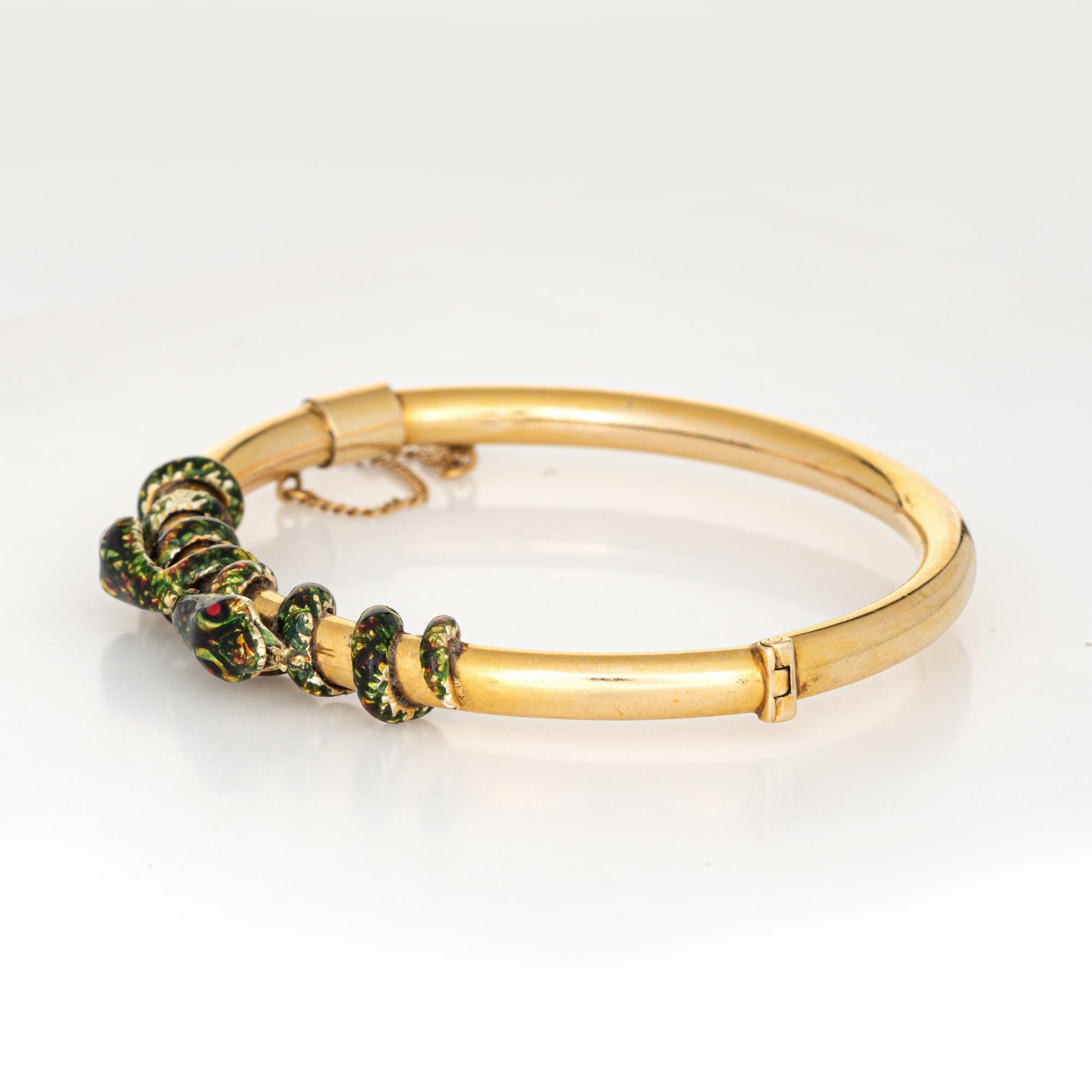 Bracelet victorien ancien en or jaune 14 carats avec deux serpents enroulés en émail Pour femmes en vente
