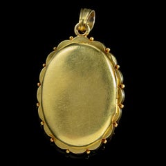 Antique Victorian Dove Locket Onyx Diamond Pearl 18 Carat Gold, circa 1880