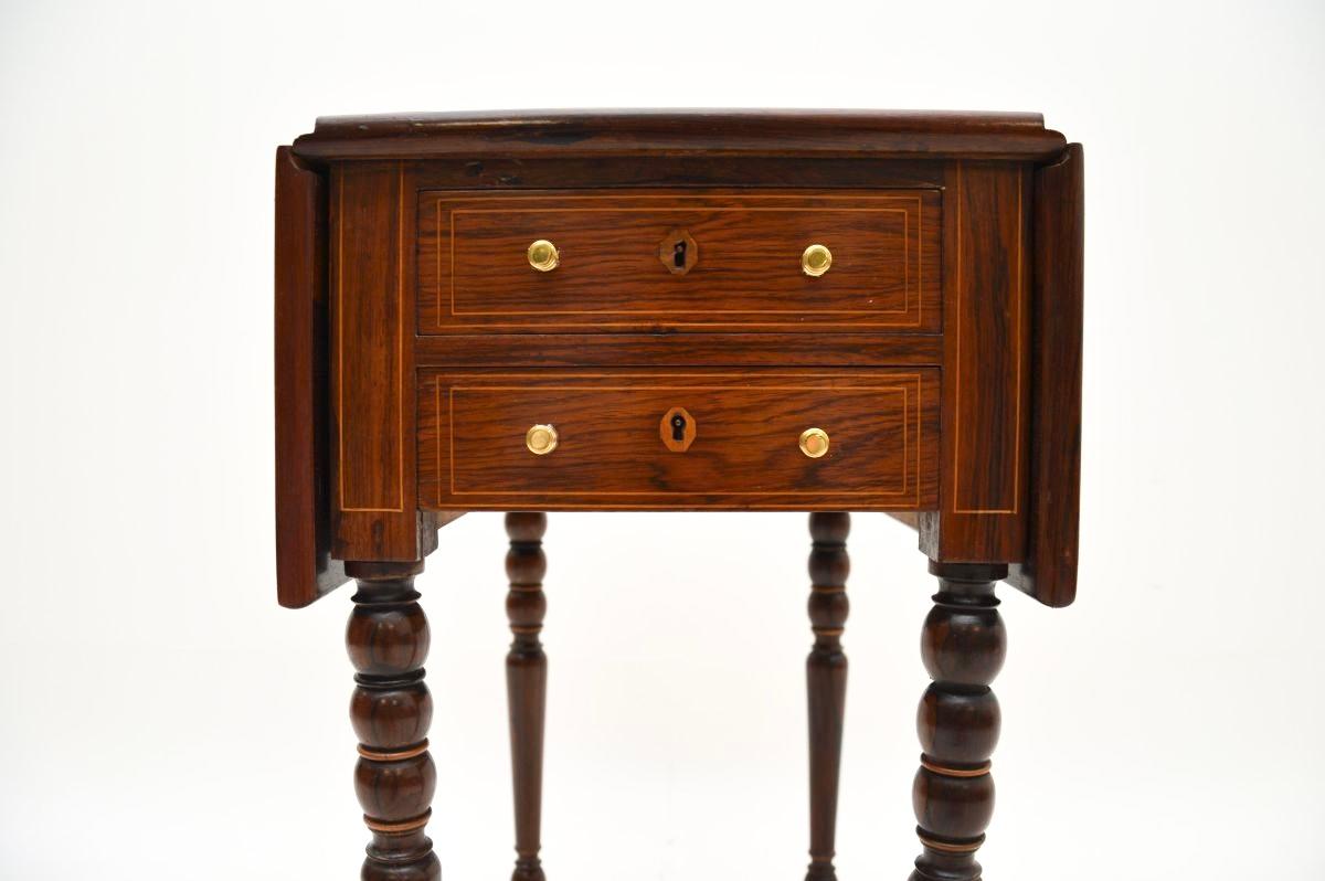 Table d'appoint victorienne ancienne à abattant en vente 1