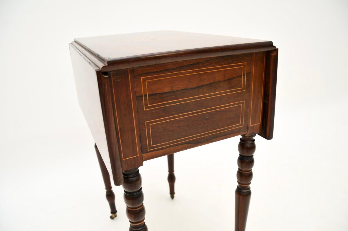 Table d'appoint victorienne ancienne à abattant en vente 3