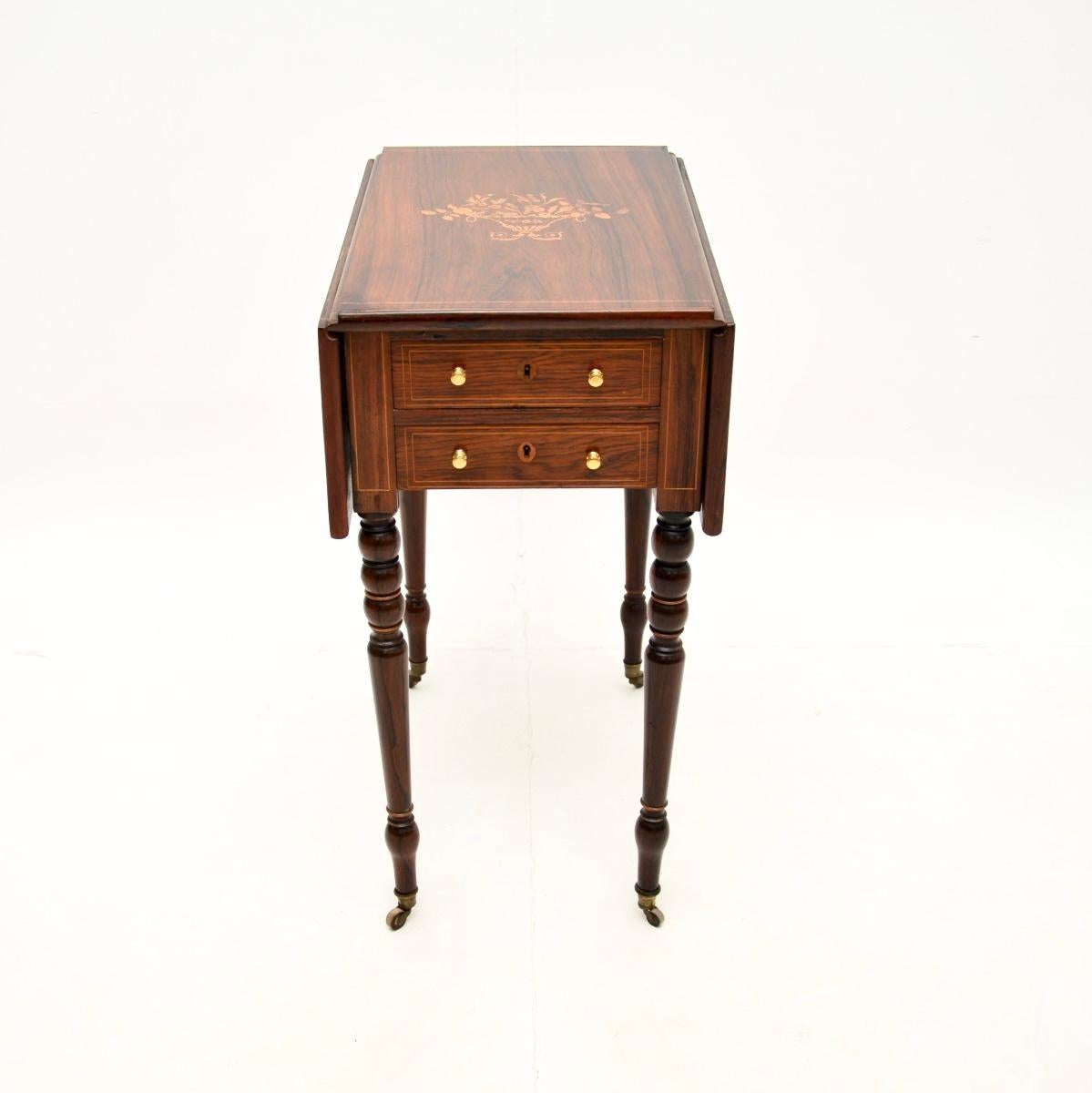 Apogée victorien Table d'appoint victorienne ancienne à abattant en vente