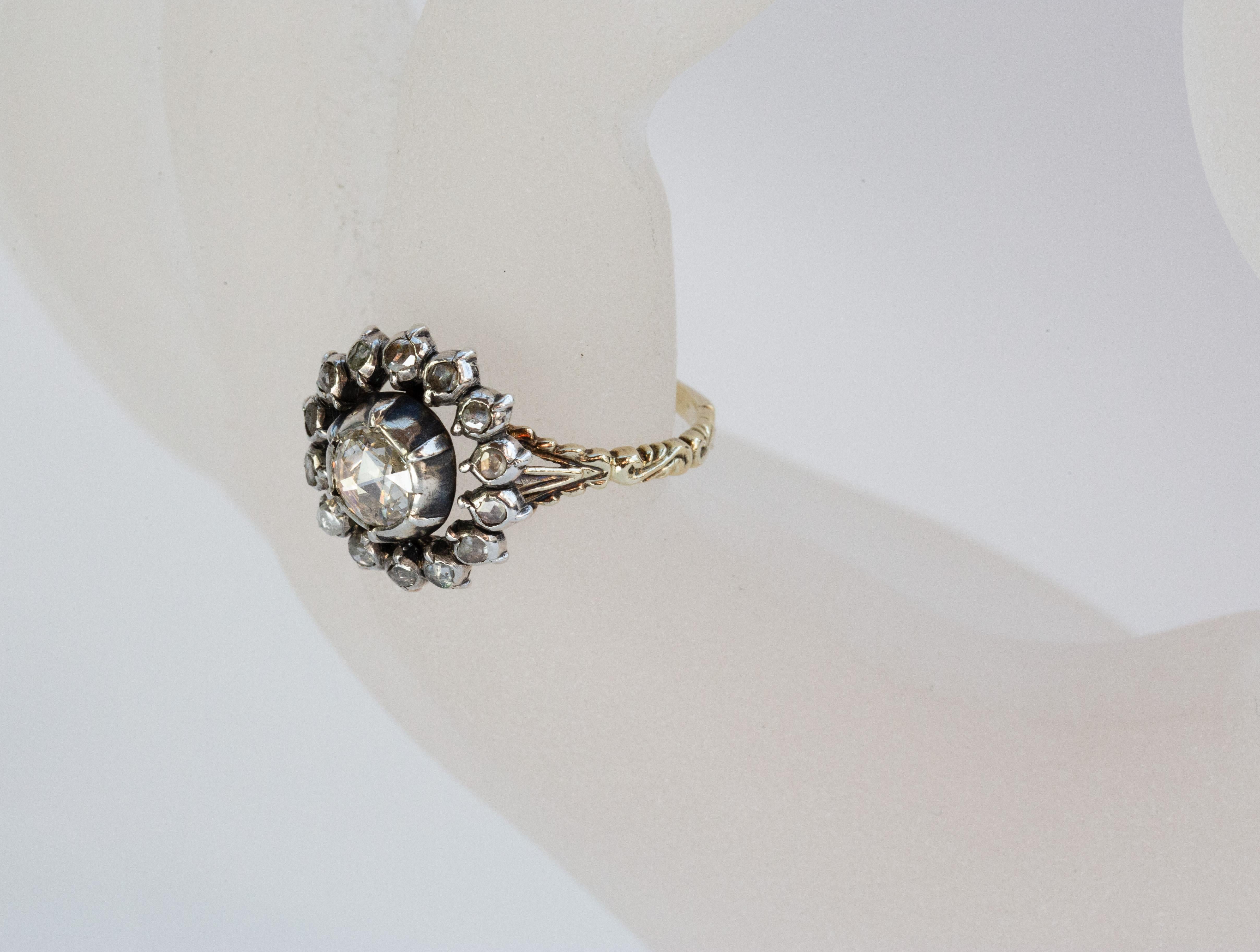 Anello vittoriano olandese in oro e argento 14 carati con diamanti a grappolo in vendita 8