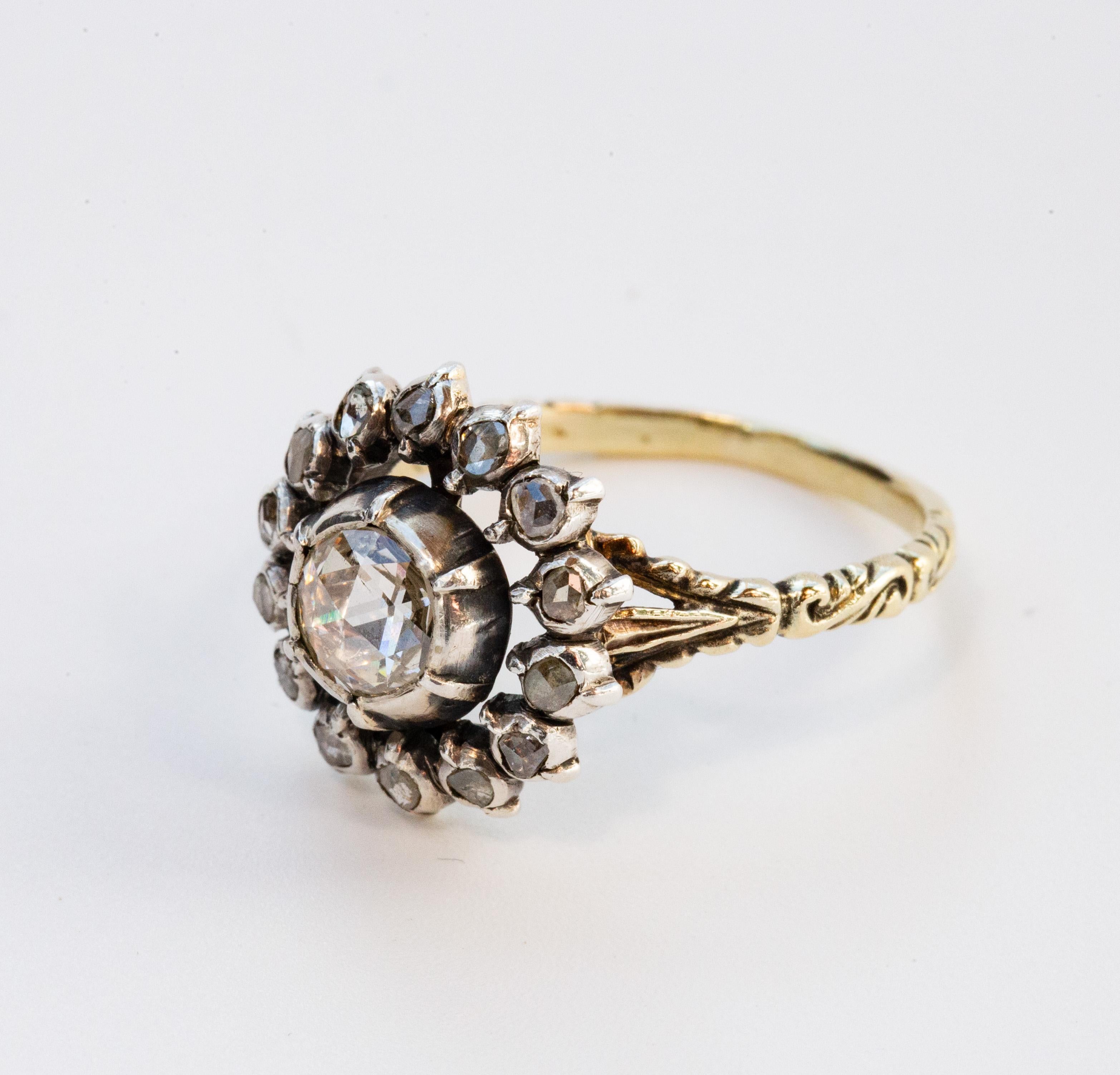 Taglio a rosa Anello vittoriano olandese in oro e argento 14 carati con diamanti a grappolo in vendita