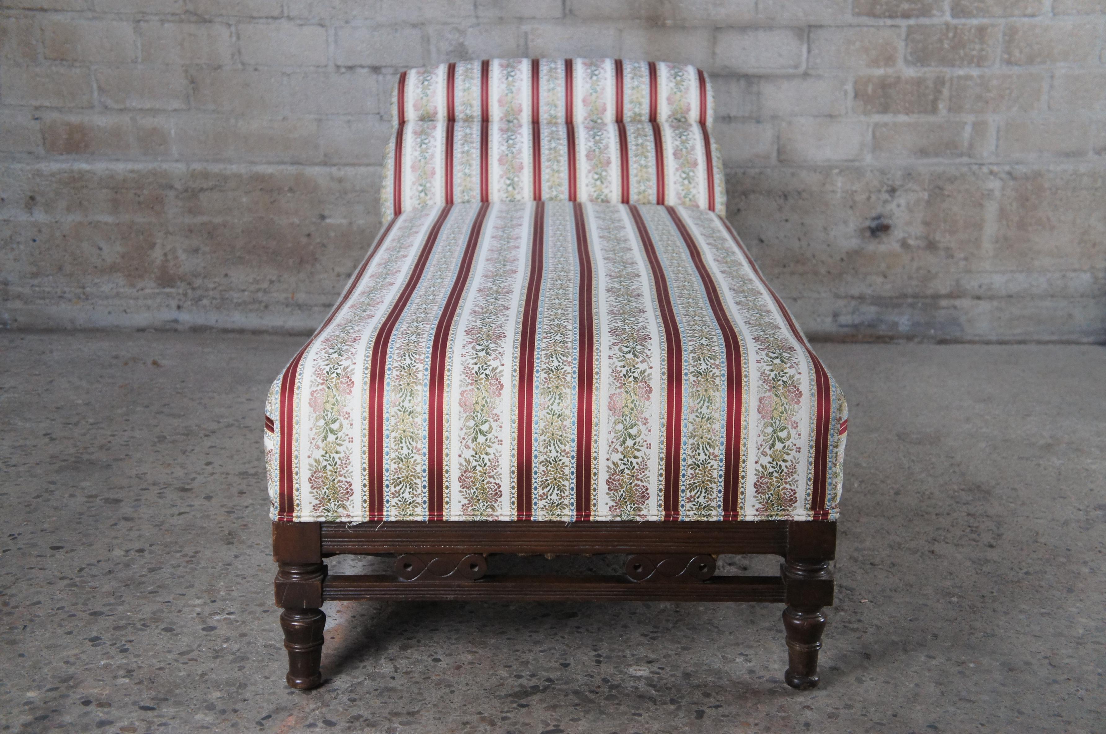 19th Century Antique Victorian Eastlake Mahogany Daybed Chaise Lounge Fainting Couch Recamier For Sale