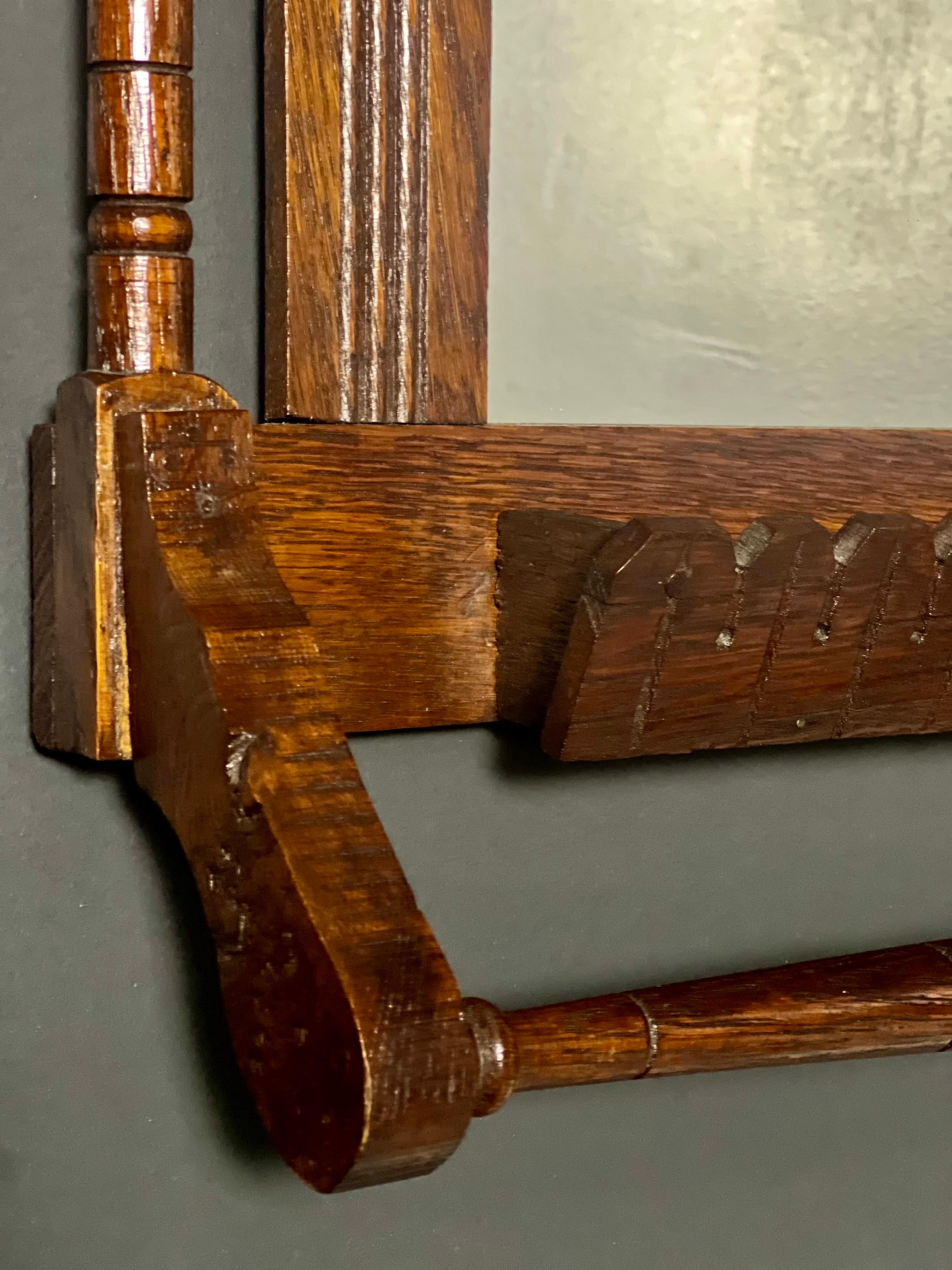Antique Mirror vittoriano in Oak con barra portasciugamani in vendita 1