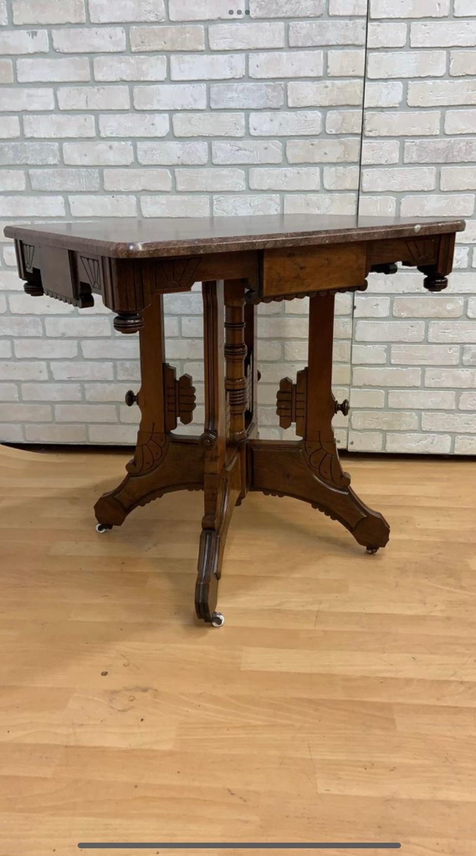 Antique Victorian Eastlake Style Carved Marble Top Parlor Lamp/Accent Table In Good Condition For Sale In Chicago, IL