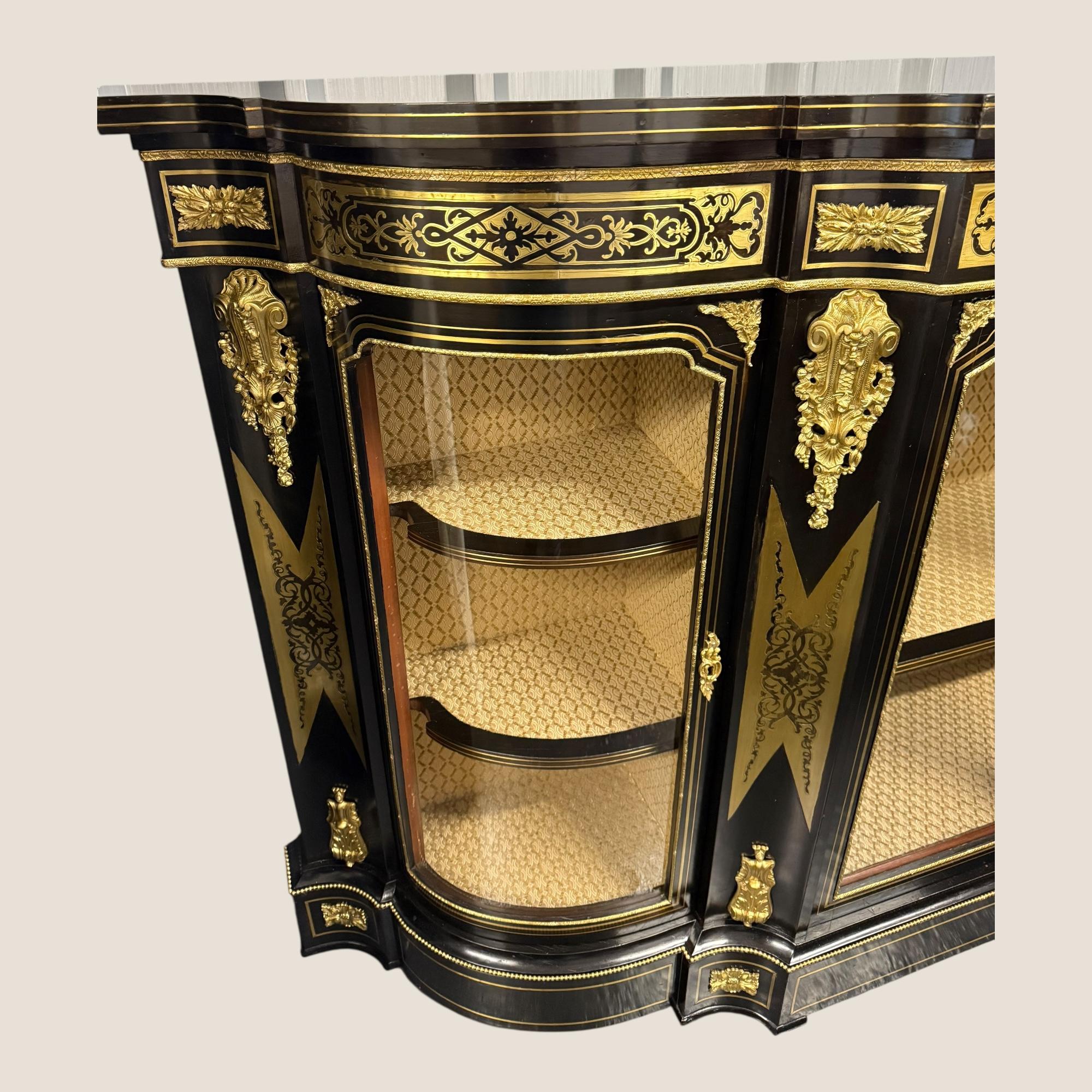 Antique Victorian Ebonised & Brass Ormolu Serpentine Boulle Credenza Sideboard For Sale 1