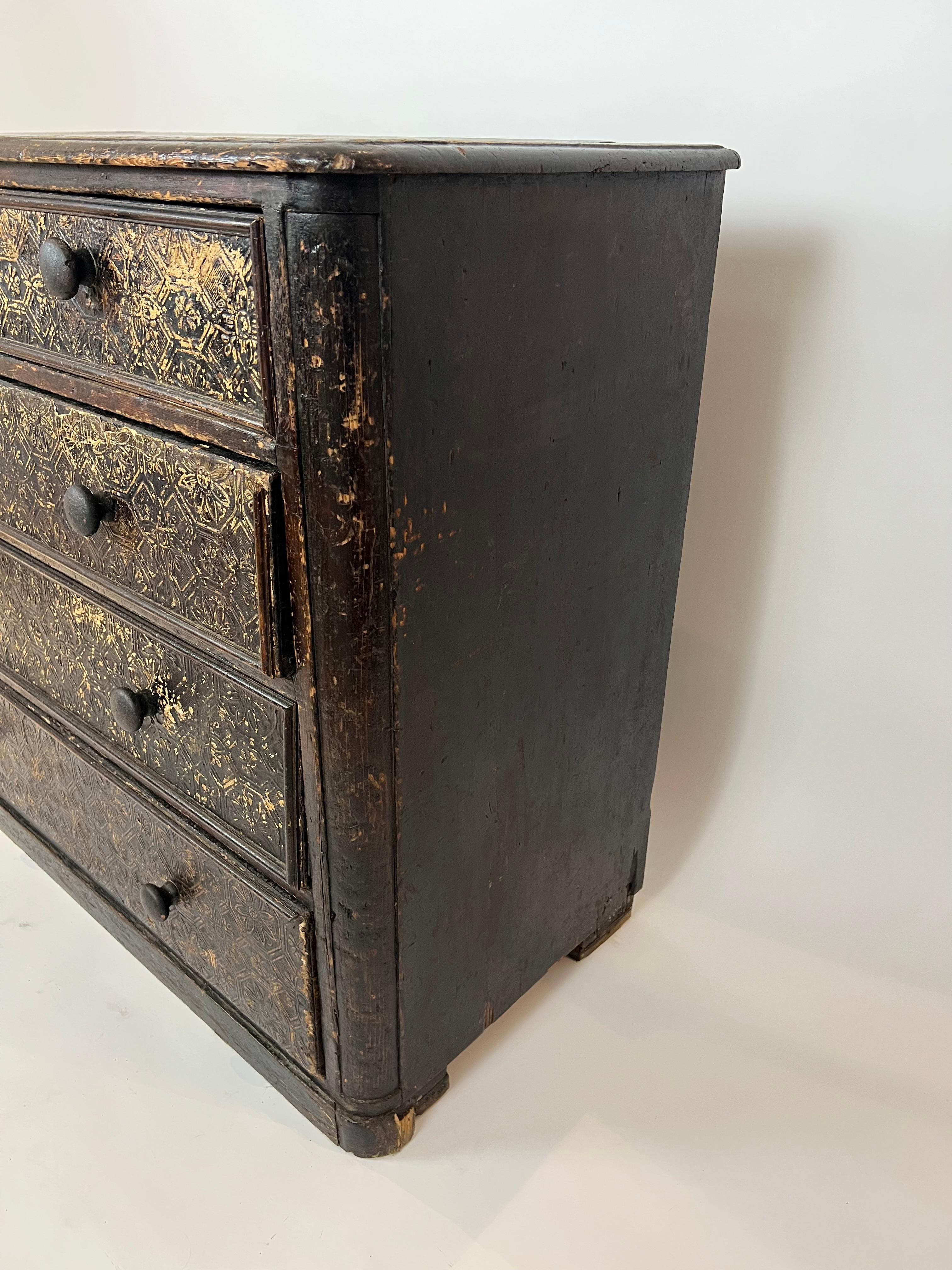 Antique Victorian Ebonized Chest Of Drawers, Mid To Late 19th Century in vendita 4