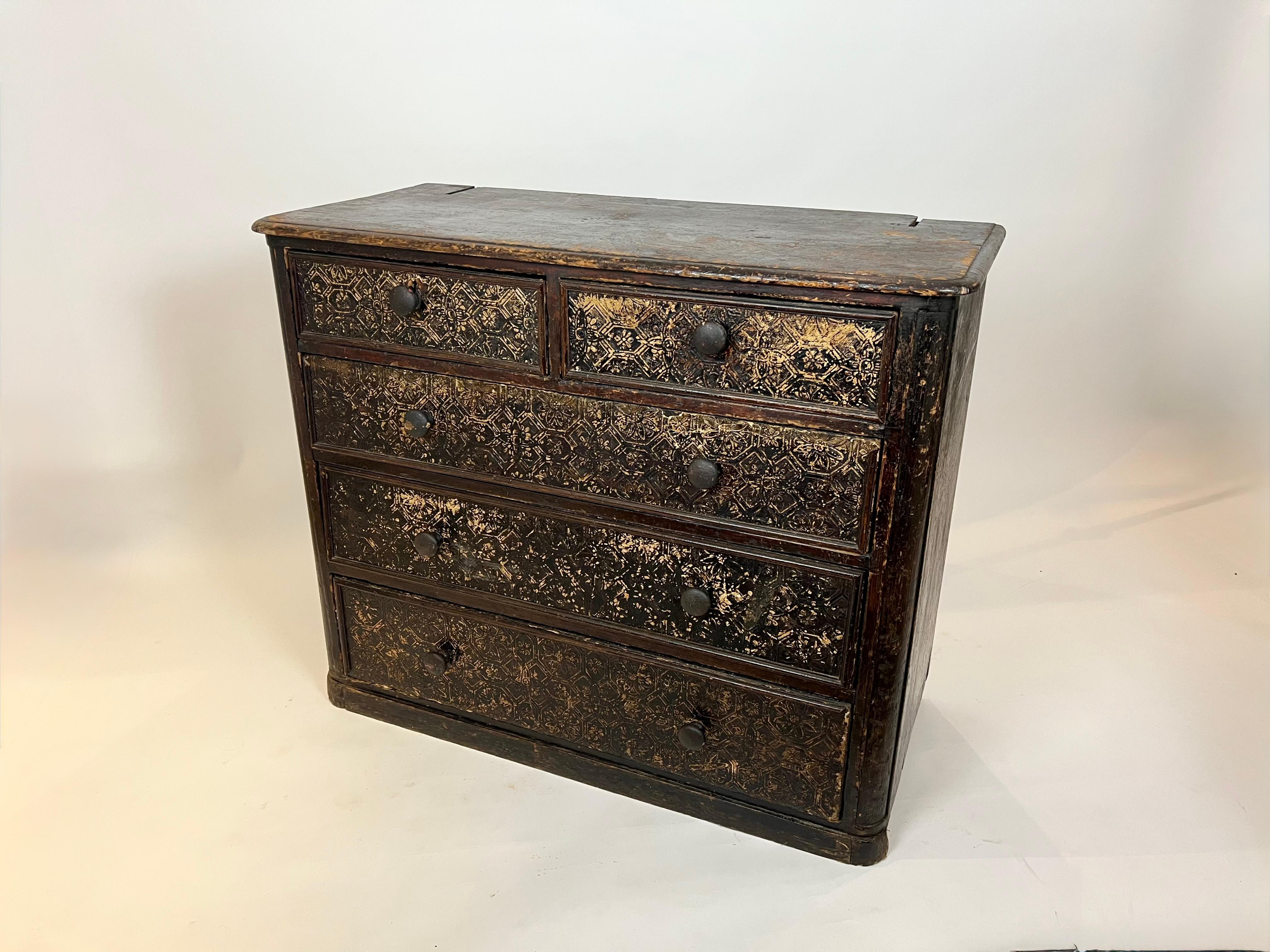 Antique Victorian Ebonized Chest Of Drawers, Mid To Late 19th Century in vendita 8