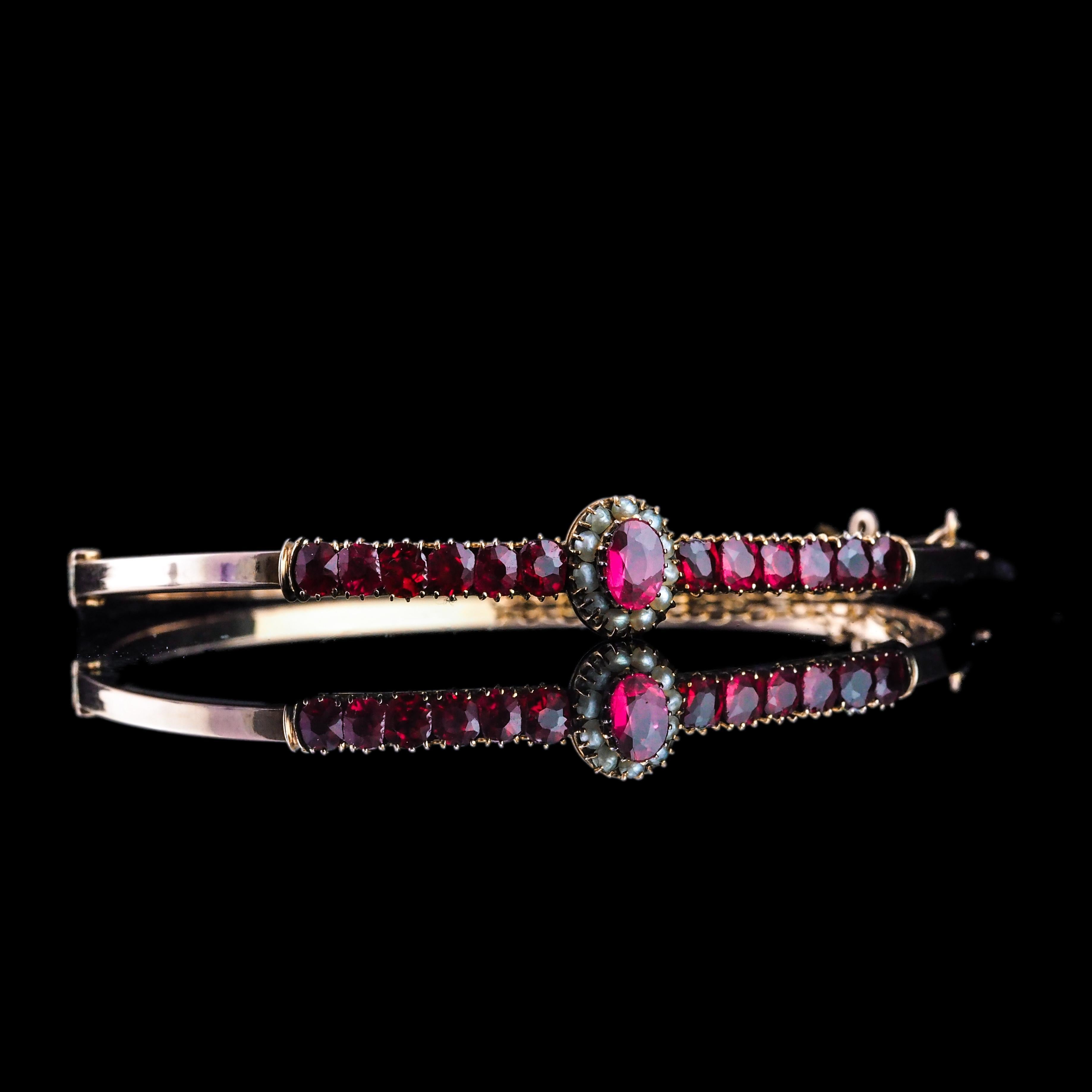 Antique Victorian/Edwardian Pink Garnet & Seed Pearl Bangle 9K Gold - c.1900 For Sale 11