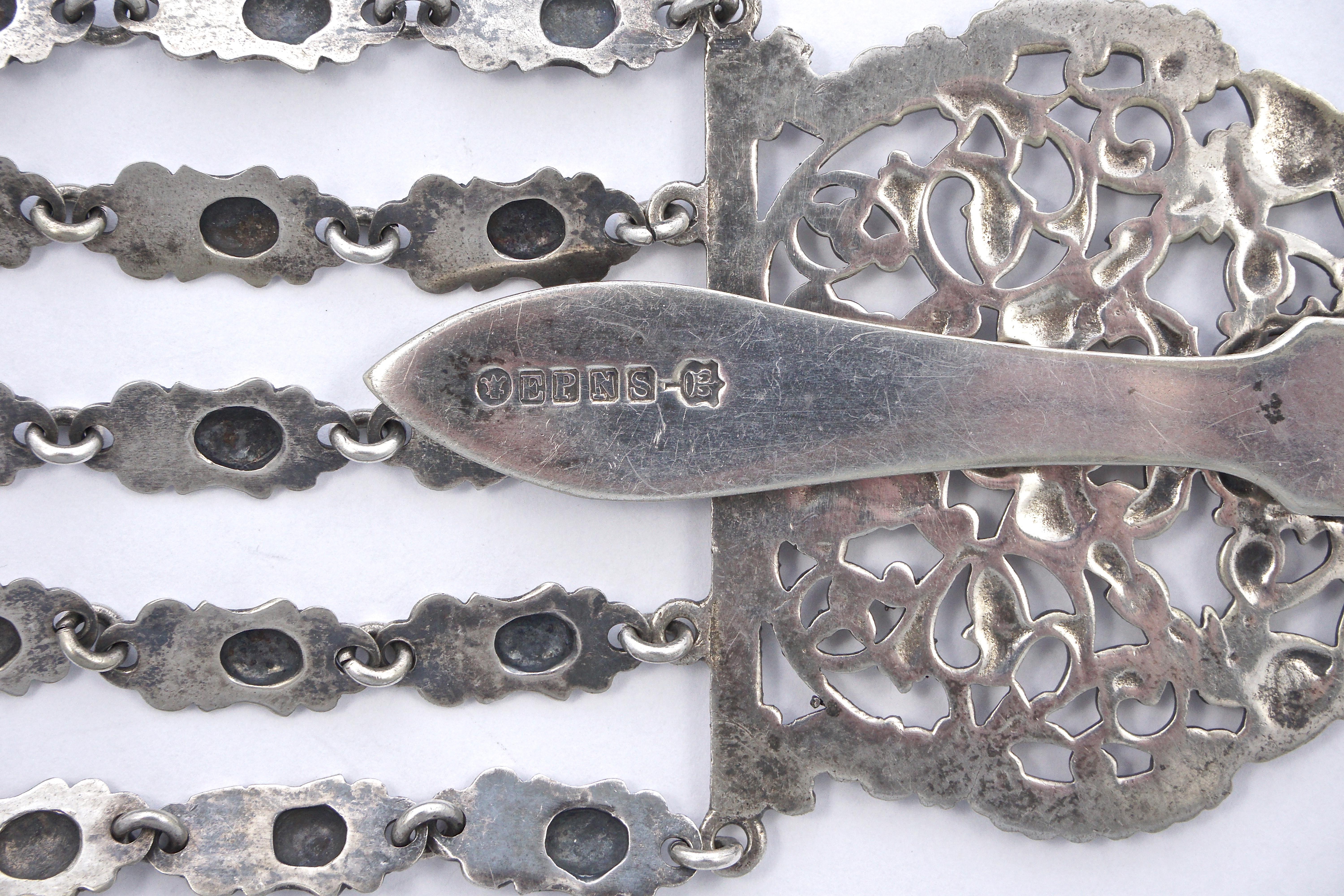 Antikes viktorianisches Electro- Chatelaine aus Nickel-Silber mit Accessoires (Viktorianisch) im Angebot