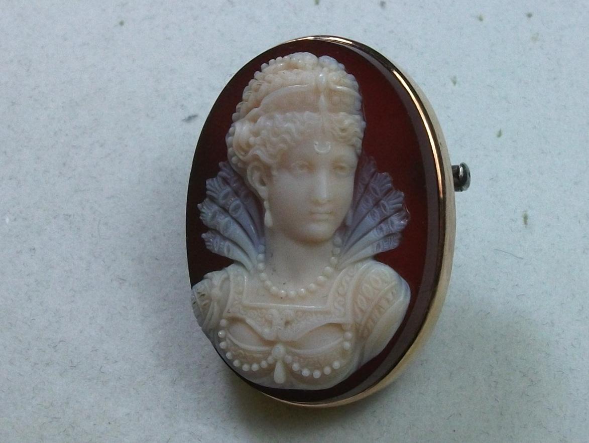 Antique Victorian Elizabethan Princess Hard Stone Cameo Brooch For Sale 7