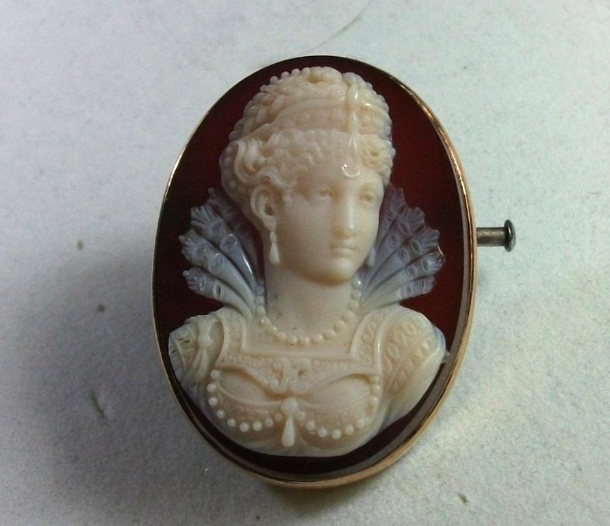 Antique Victorian Elizabethan Princess Hard Stone Cameo Brooch For Sale 1