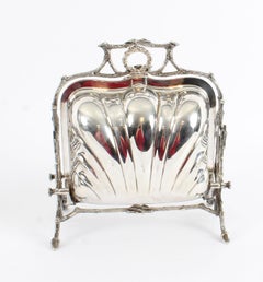 Victorian Elkington & Co. Silver Plated Shell Folding Biscuit Box 19th Century