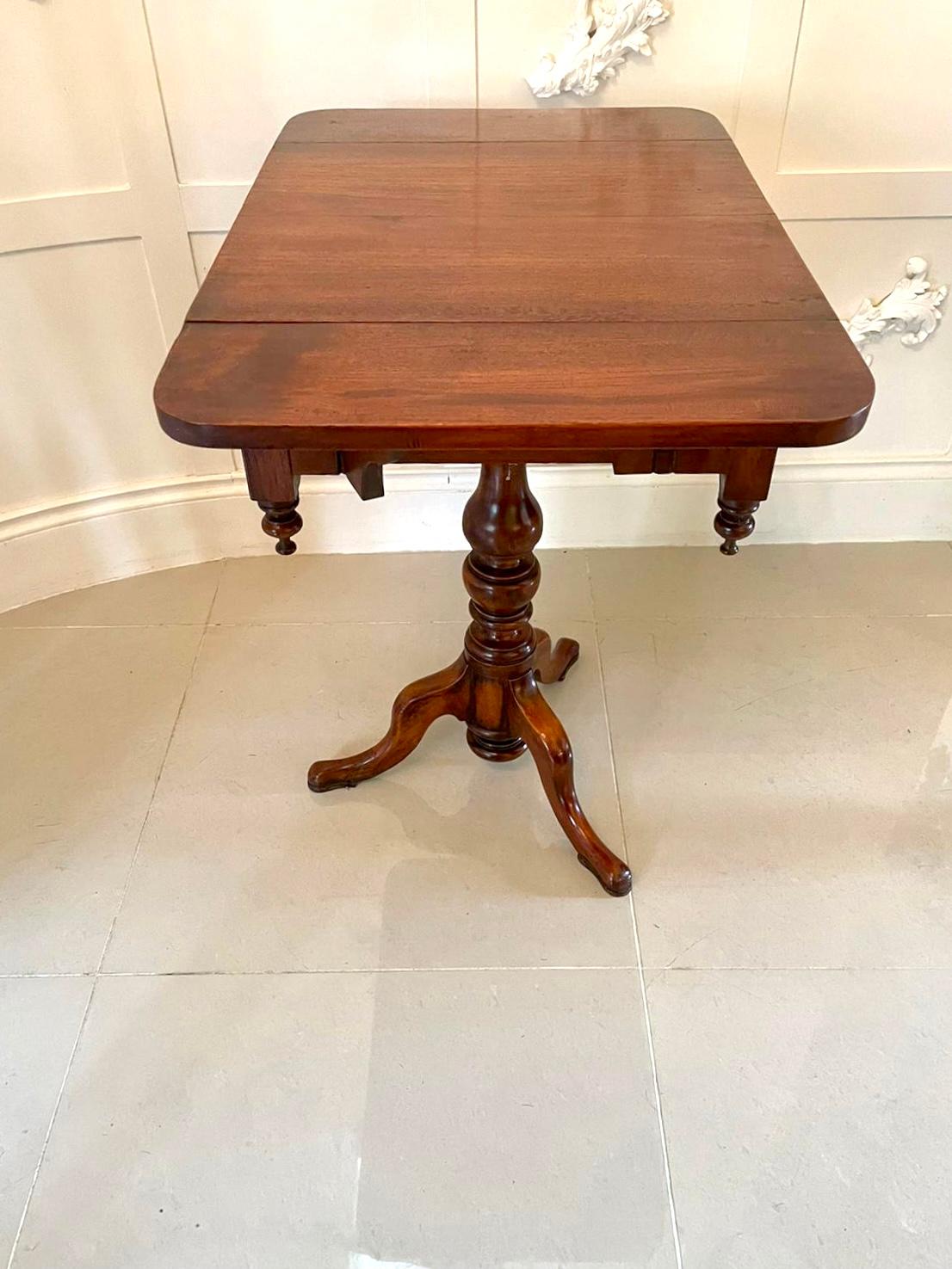 Antique Victorian Elm Freestanding Centre Table For Sale 5