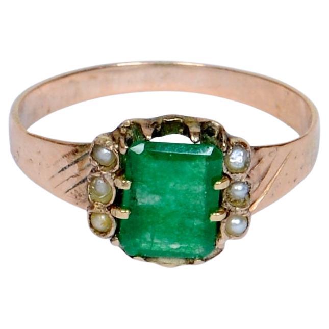 Antique Victorian Emerald Cut Emerald & Seed Pearl Ring in 14ct Yellow Gold