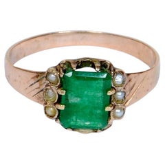 Antique Victorian Emerald Cut Emerald & Seed Pearl Ring in 14ct Yellow Gold