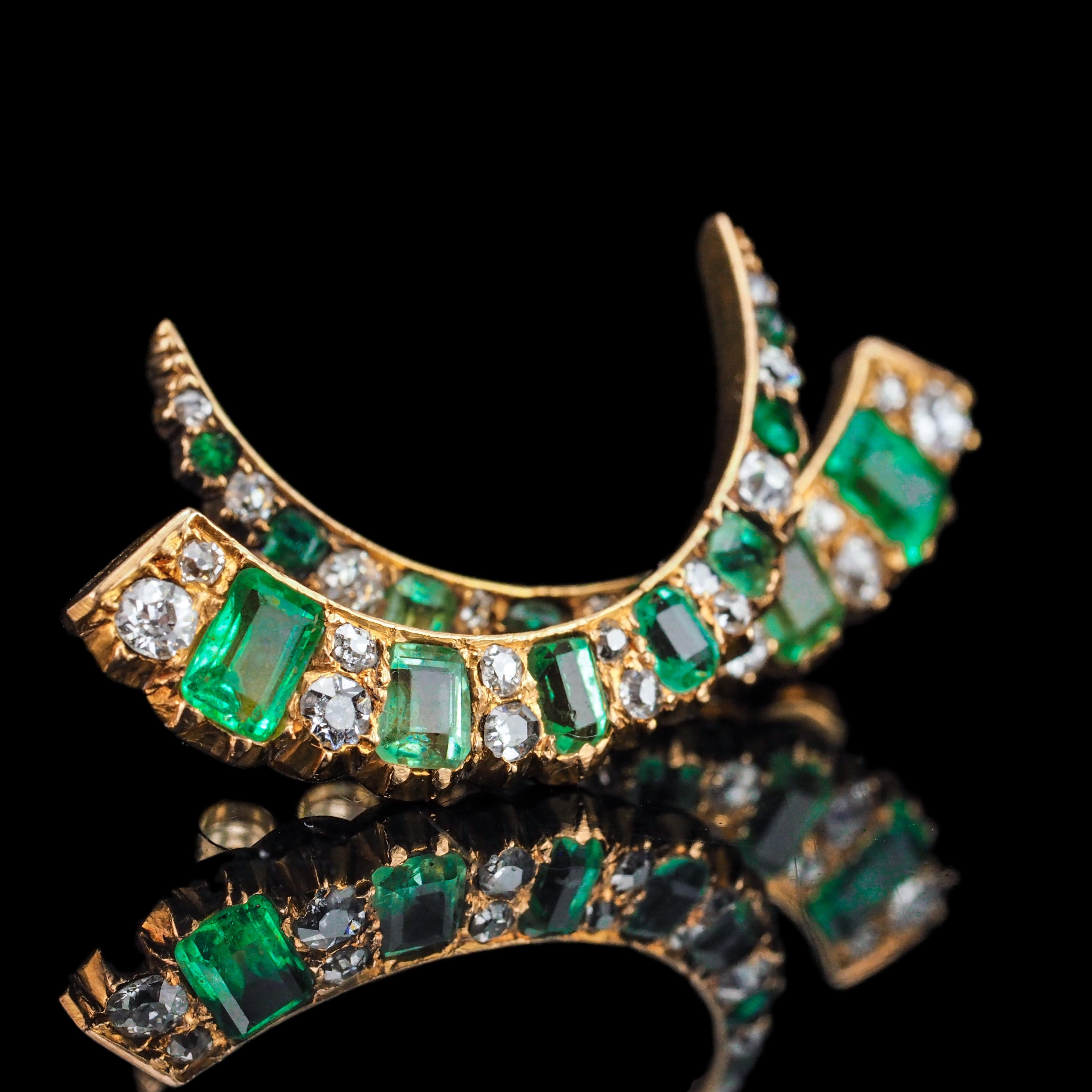 Antique Victorian Emerald & Diamond Earrings 18K Gold Crescent Design - c.1890 For Sale 1