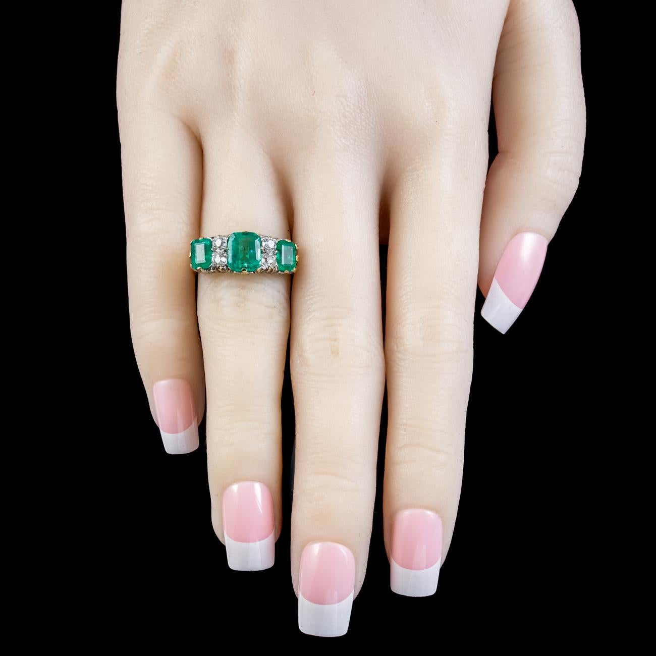 Antique Victorian Emerald Diamond Ring 3.07ct Emerald Dated 1900 With Cert For Sale 3
