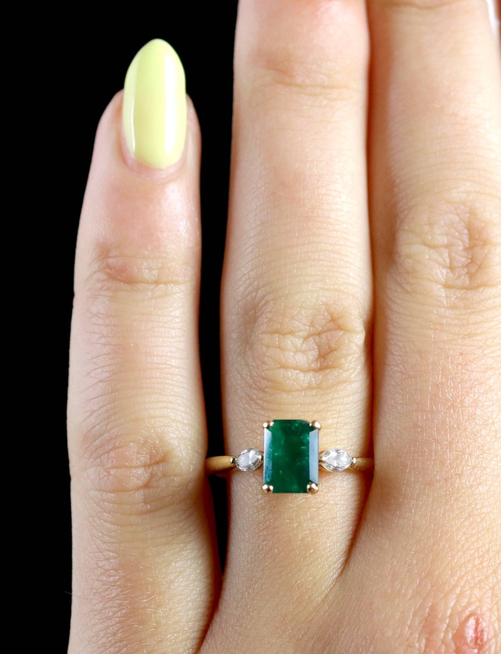 Antique Victorian Emerald Diamond Trilogy Ring 18 Carat, circa 1900 4