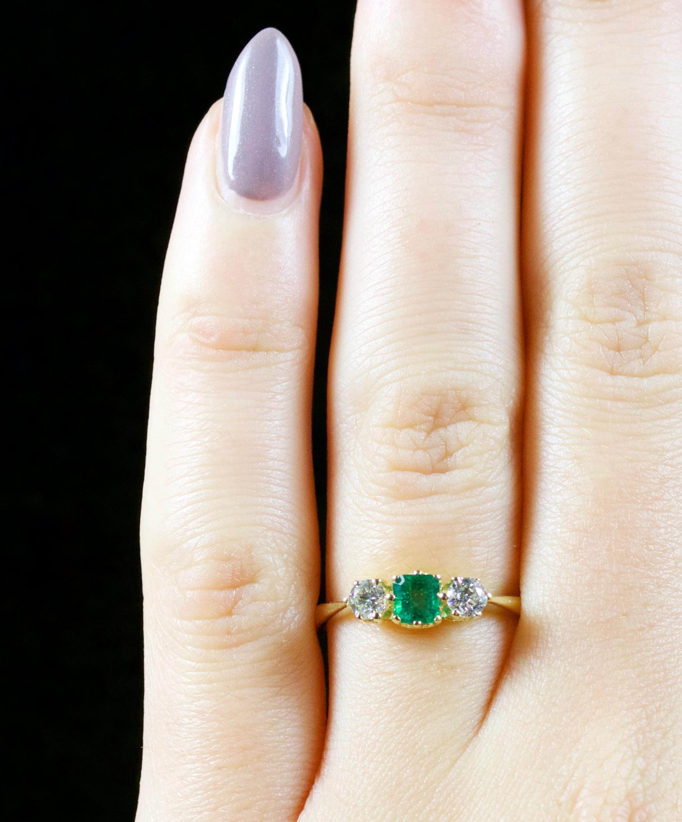 Antique Victorian Emerald Diamond Trilogy Ring 18 Carat Gold, circa 1900 3