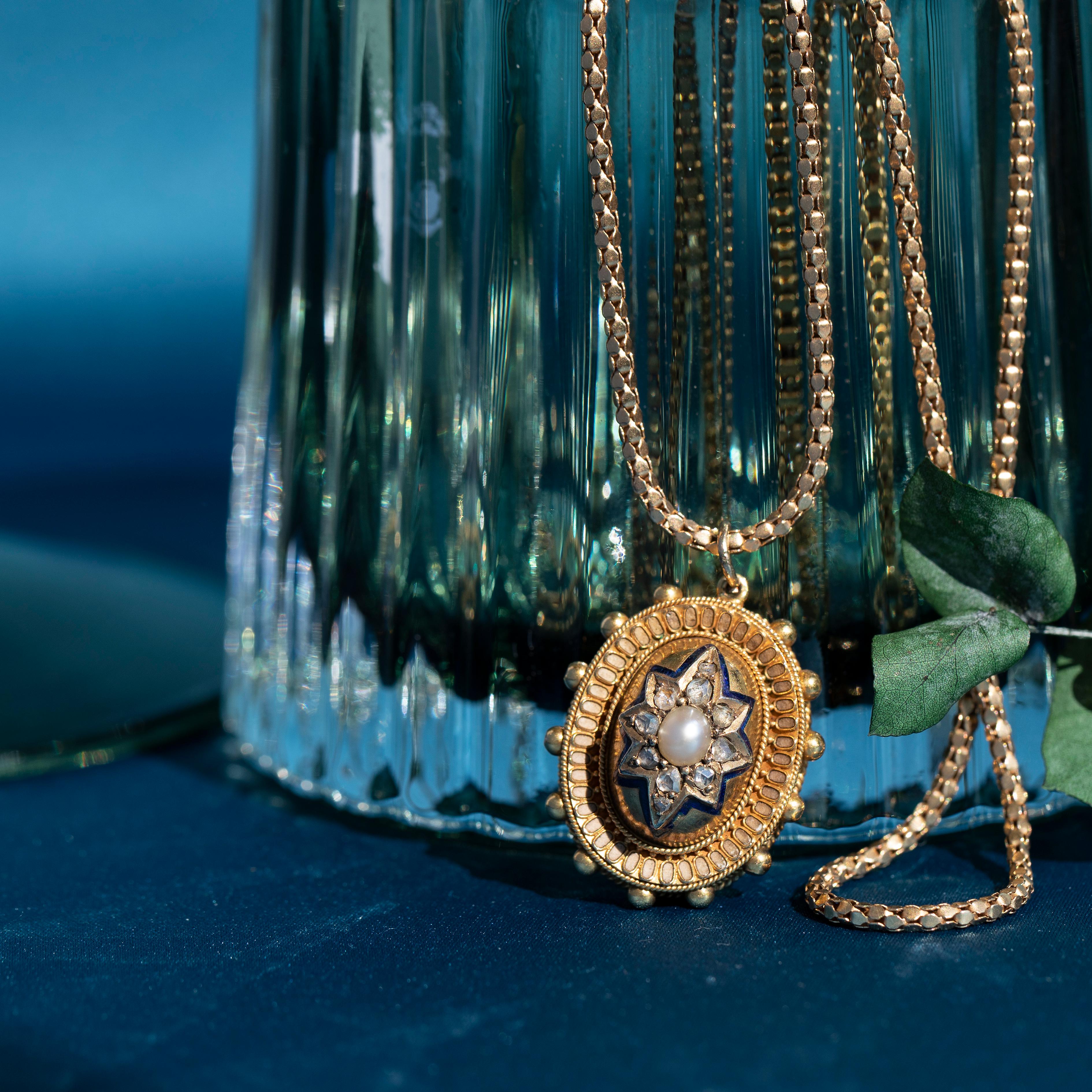 Pendentif en or 9 carats avec perles étoilées et diamants taillés en rose, de style victorien ancien Pour femmes en vente